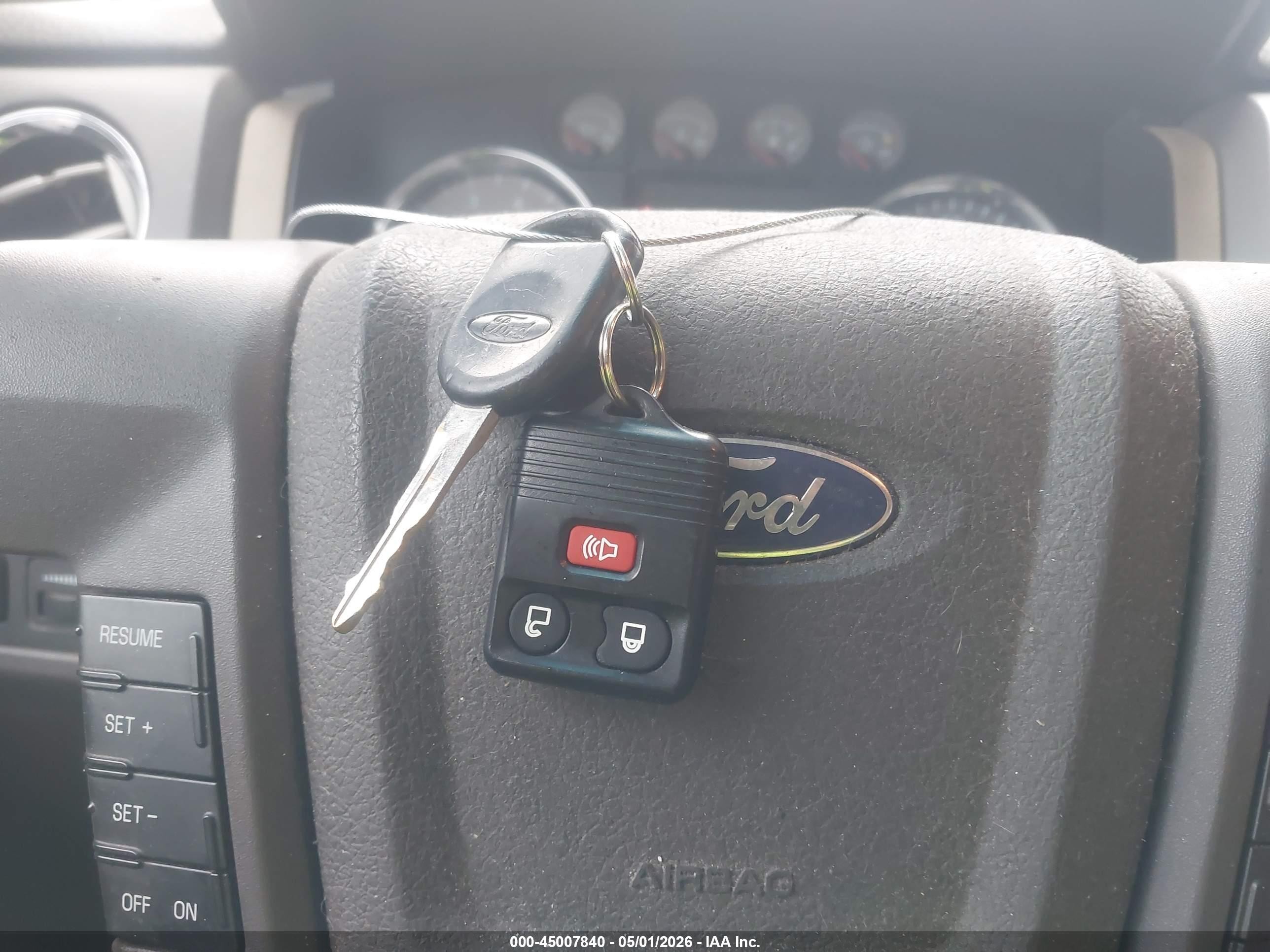 2009 Ford F-150 Xl/xlt Red vin: 1FTRW128X9FA80030