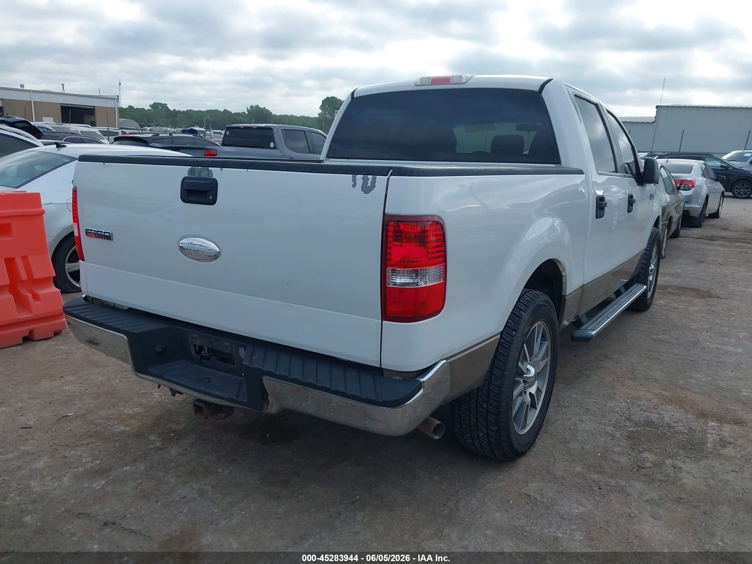 2006 Ford F-150 Xlt White vin: 1FTRW12W06KC85597