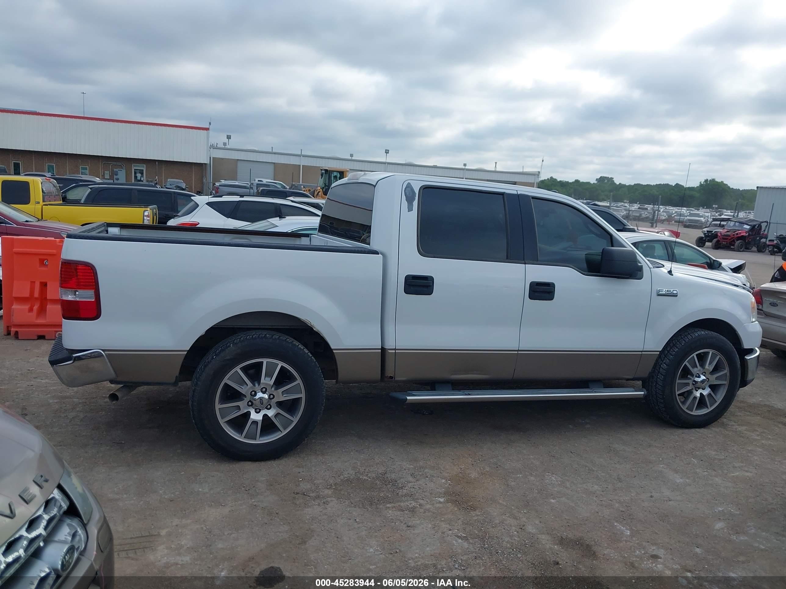 2006 Ford F-150 Xlt White vin: 1FTRW12W06KC85597