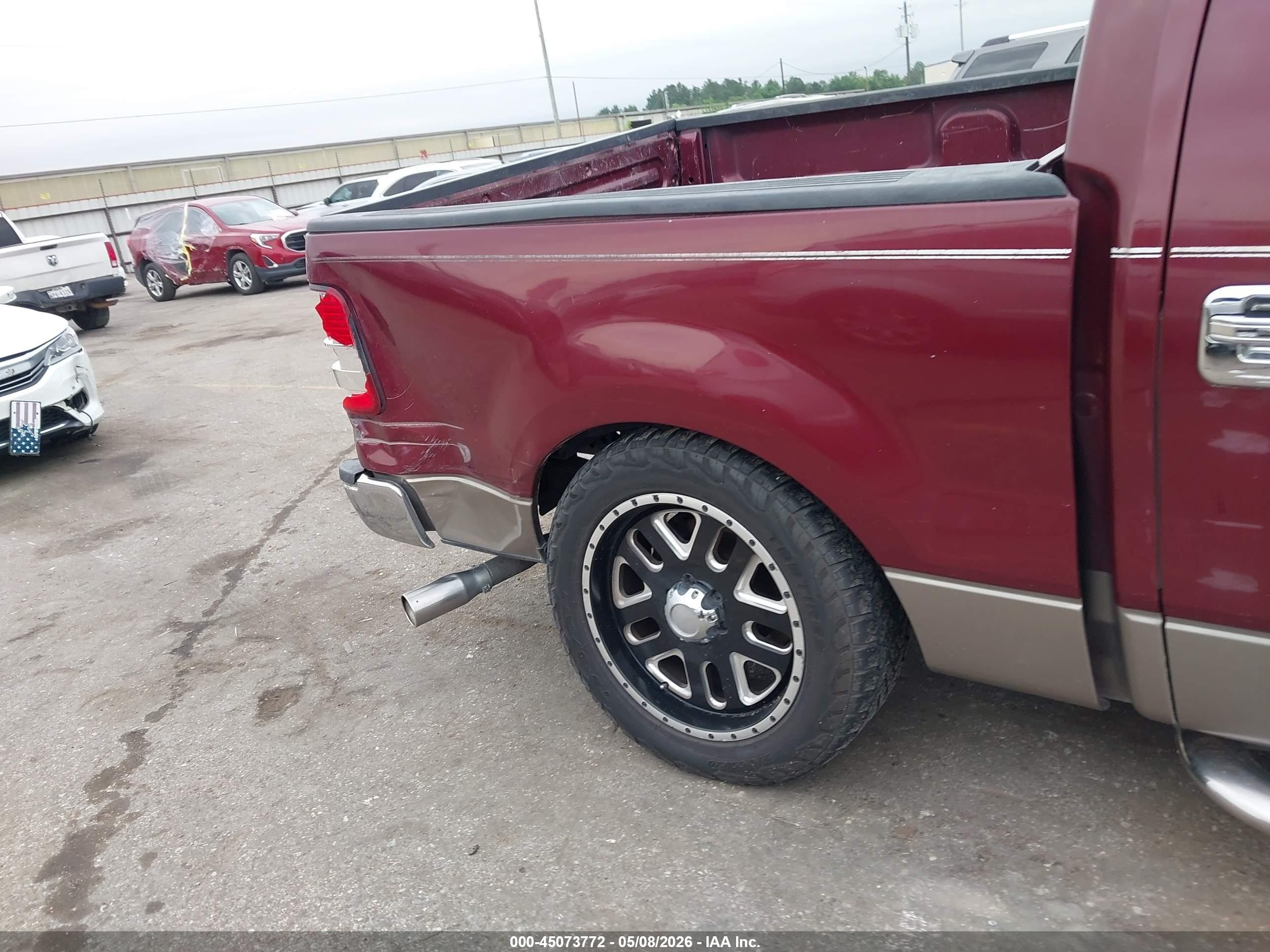 2004 Ford F-150 Xlt Red vin: 1FTRW12W14KB55177