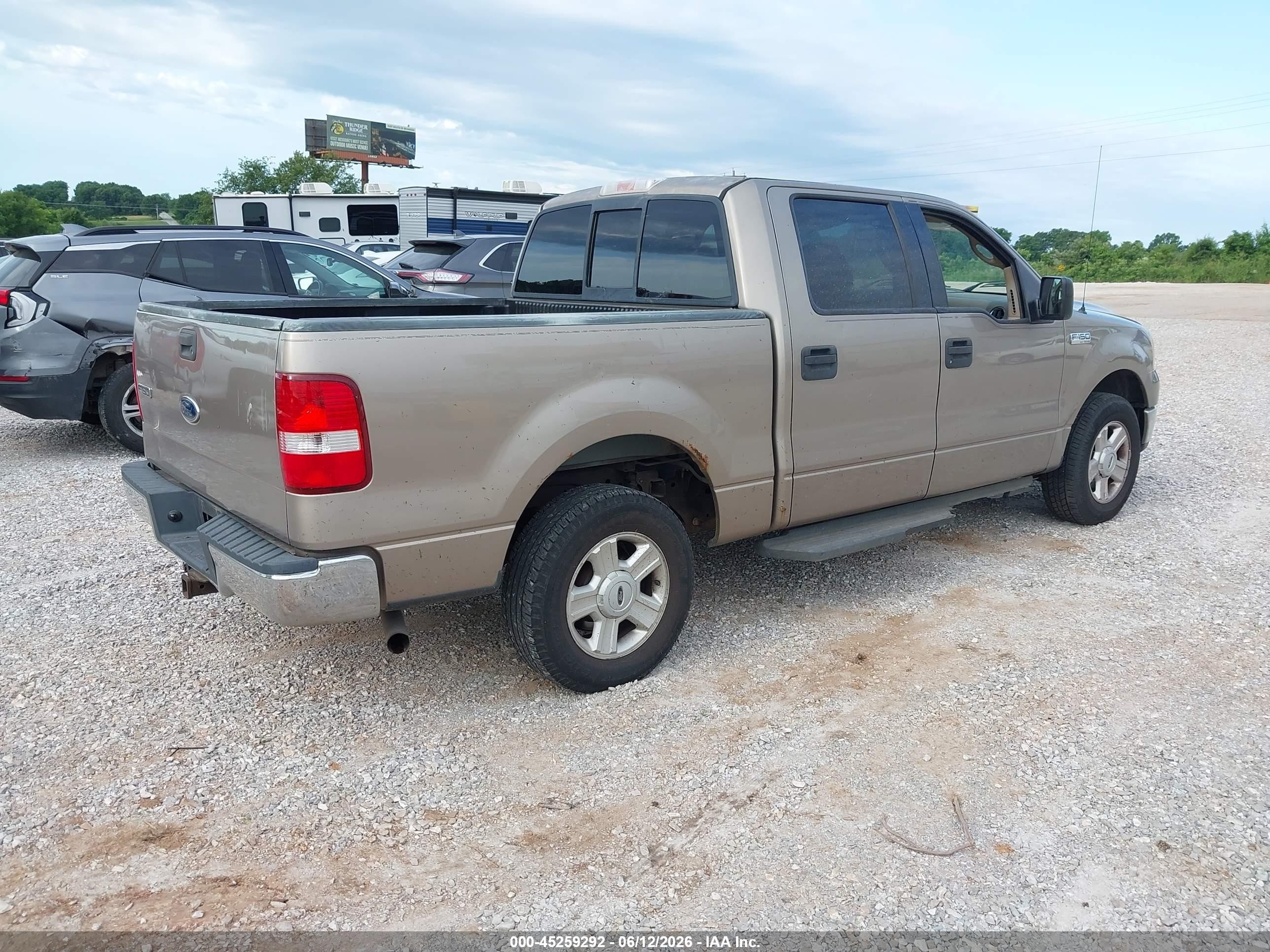 2004 Ford F-150 Xlt Gold vin: 1FTRW12W14KC49429