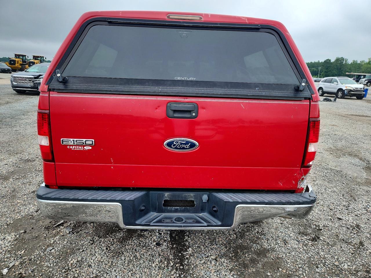 2004 Ford F150 Supercrew Red vin: 1FTRW12W24FA13641