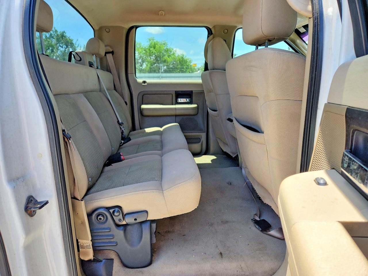 2004 Ford F150 White vin: 1FTRW12W24KB99964