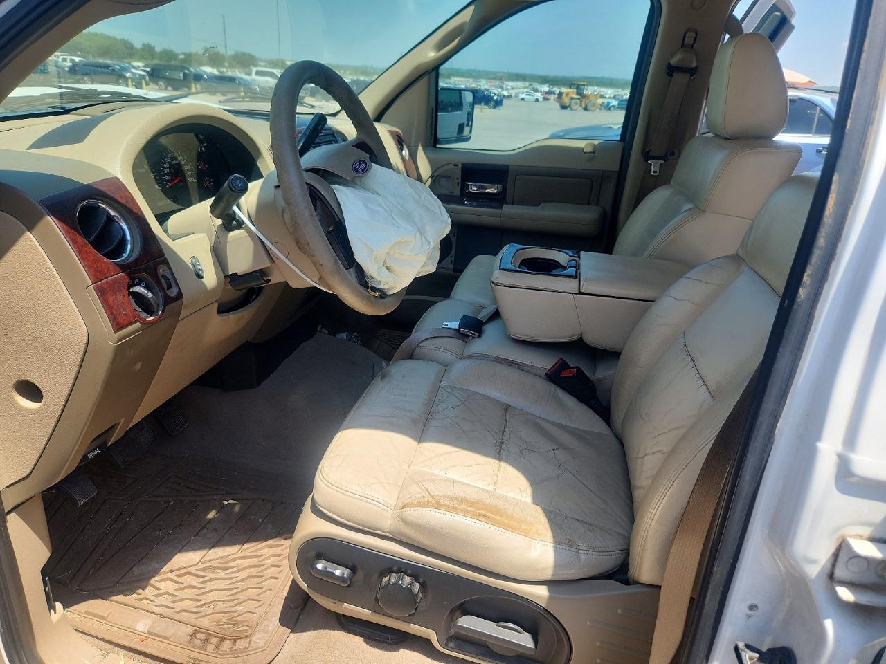 2004 Ford F150 Supercrew White vin: 1FTRW12W34KD28343