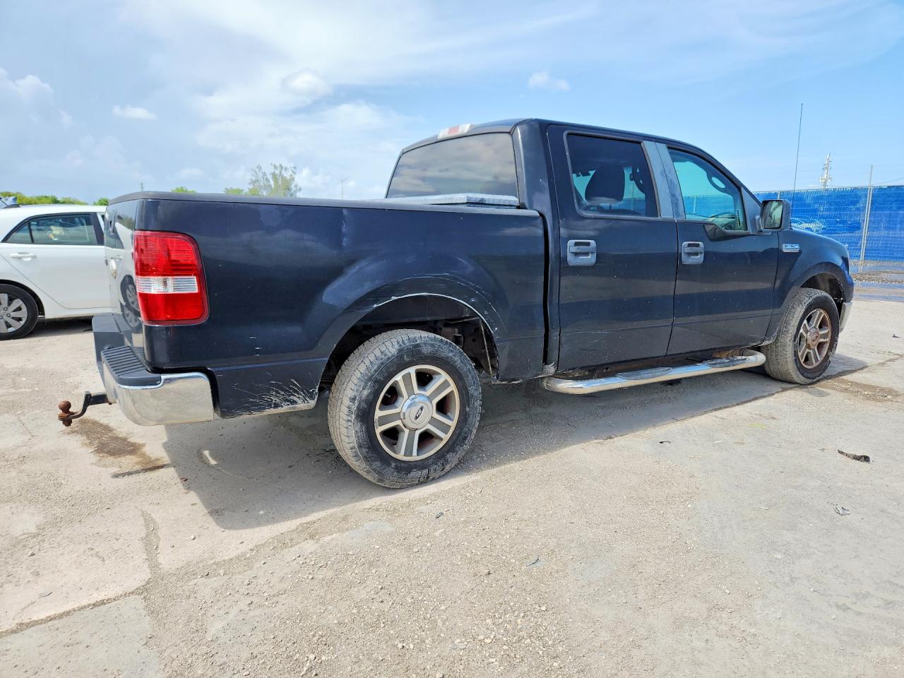 2007 Ford F150 Supercrew Black vin: 1FTRW12W47FB68180