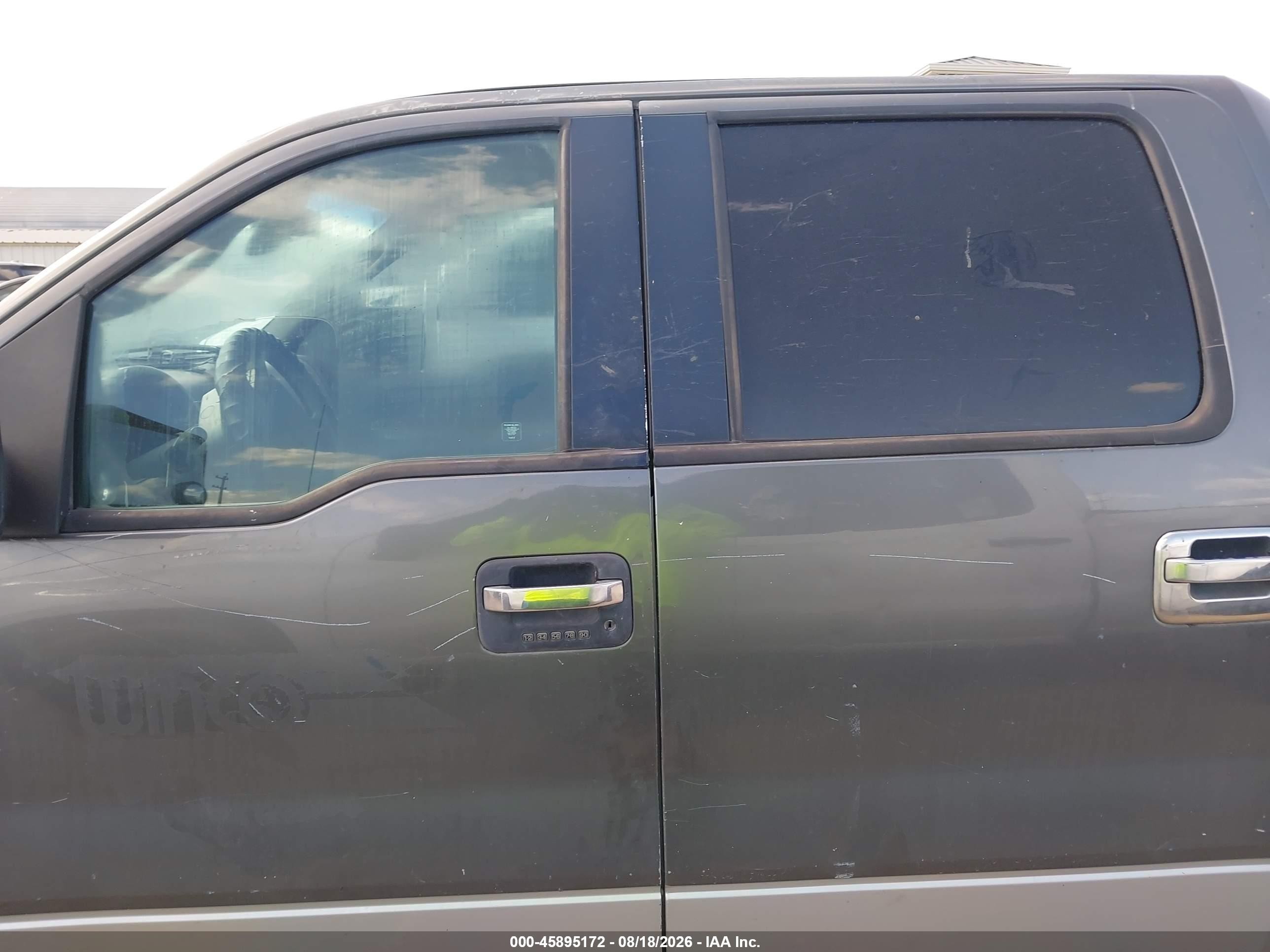 2005 Ford F-150 Xlt Серый vin: 1FTRW12W65FB69344