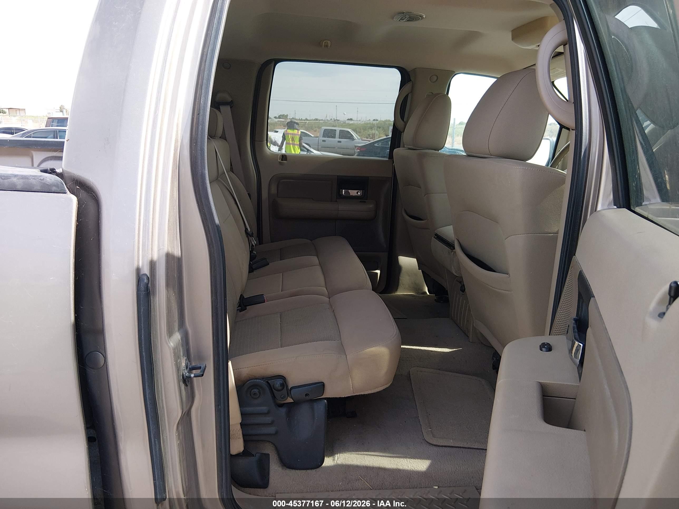2005 Ford F-150 Xlt Tan vin: 1FTRW12W65KC40808