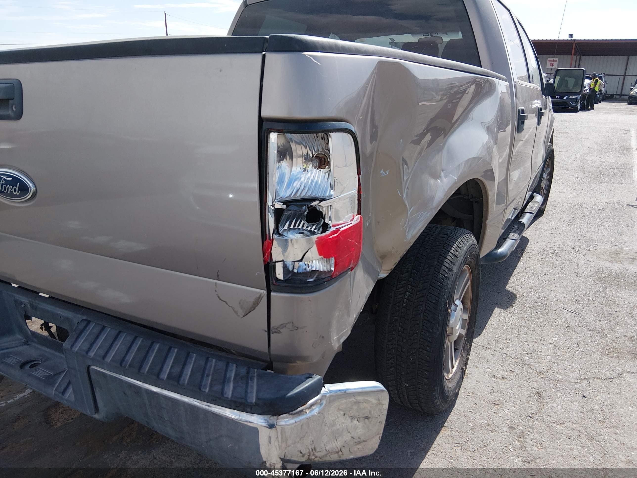 2005 Ford F-150 Xlt Tan vin: 1FTRW12W65KC40808