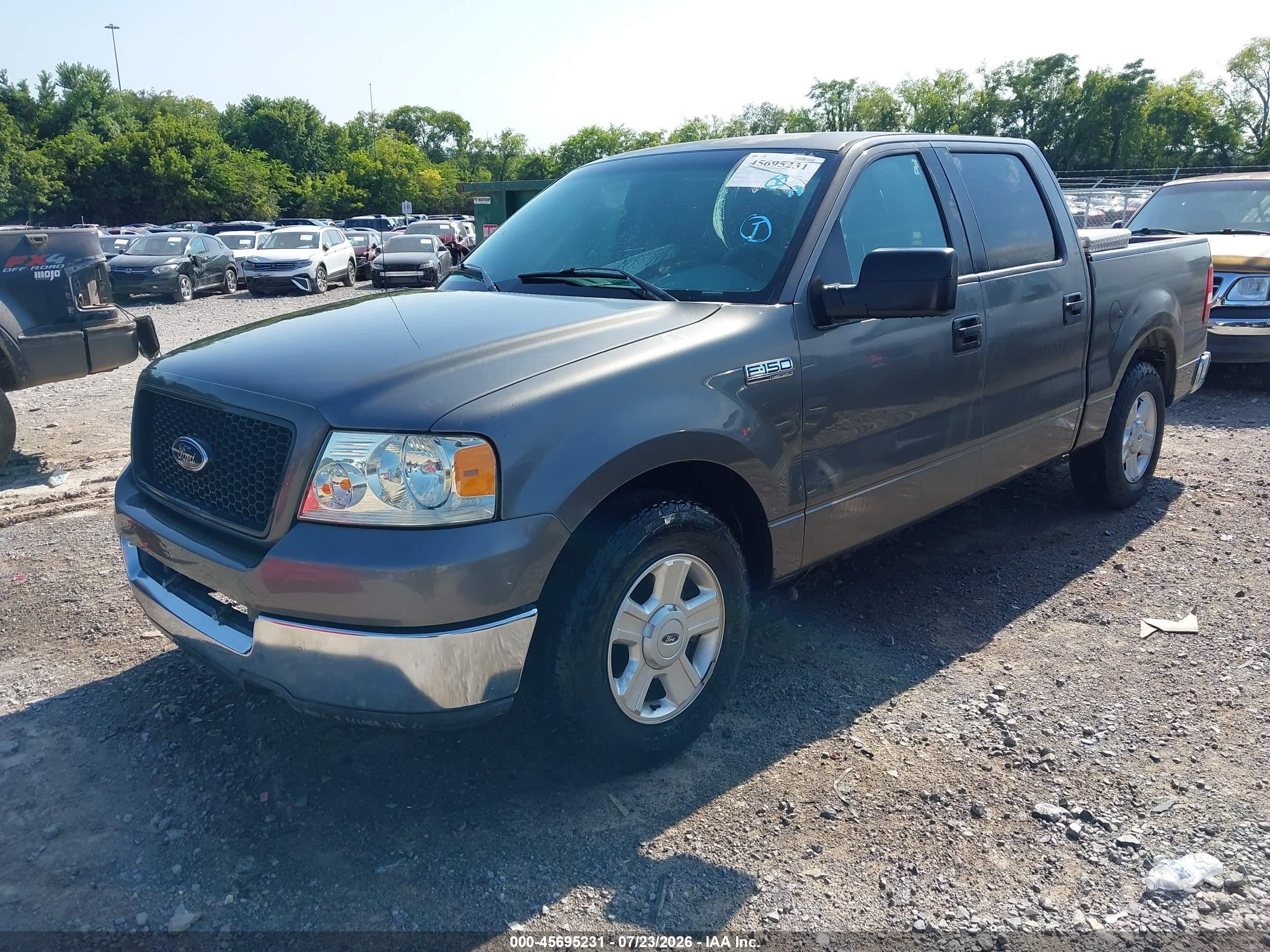 2004 Ford F-150 Xlt Серый vin: 1FTRW12W74KC51704