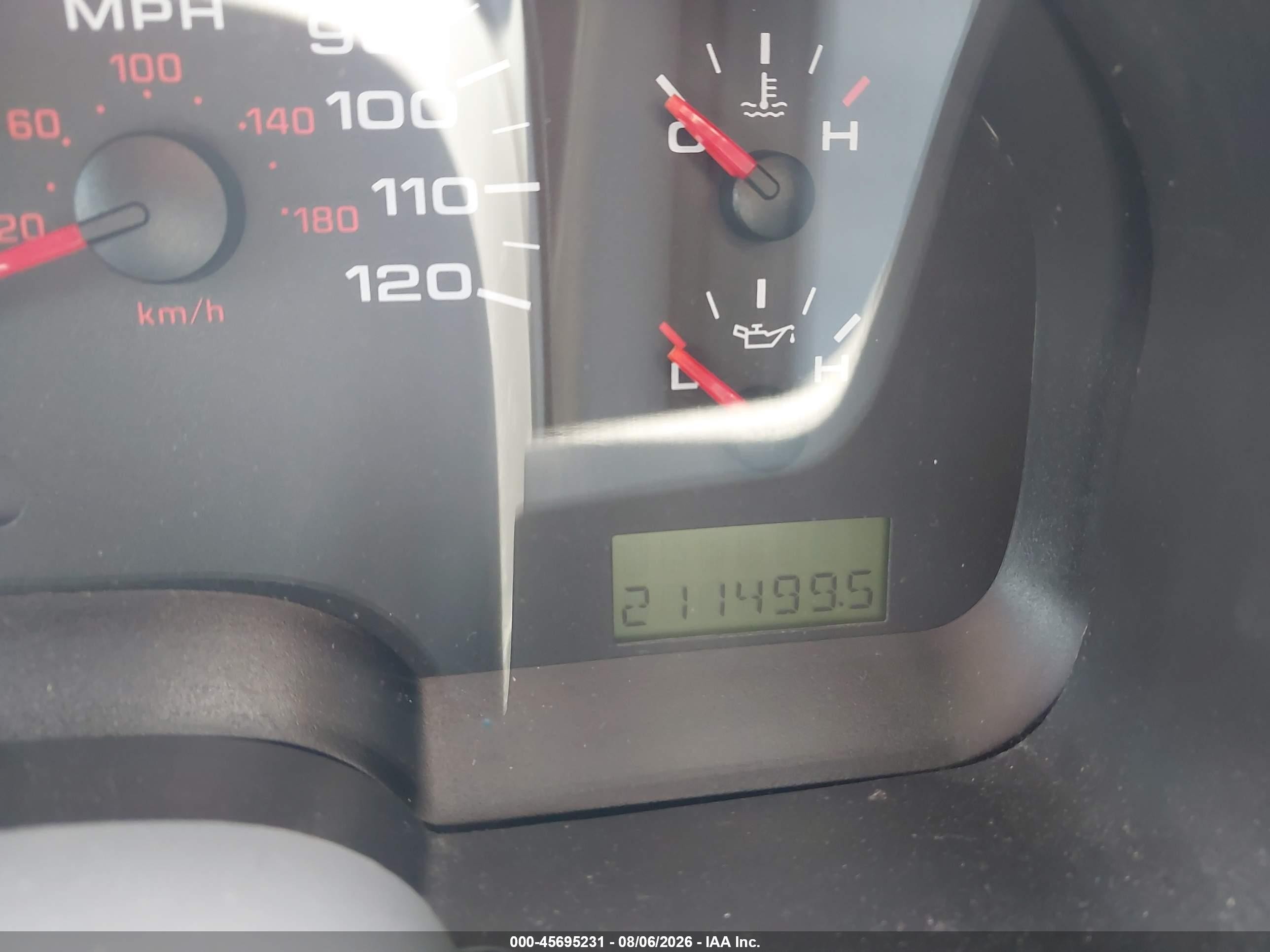 2004 Ford F-150 Xlt Серый vin: 1FTRW12W74KC51704