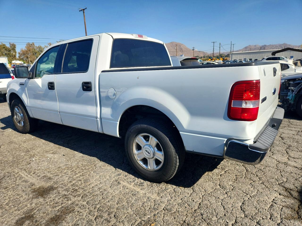 2004 Ford F150 Supercrew White vin: 1FTRW12W74KC81009