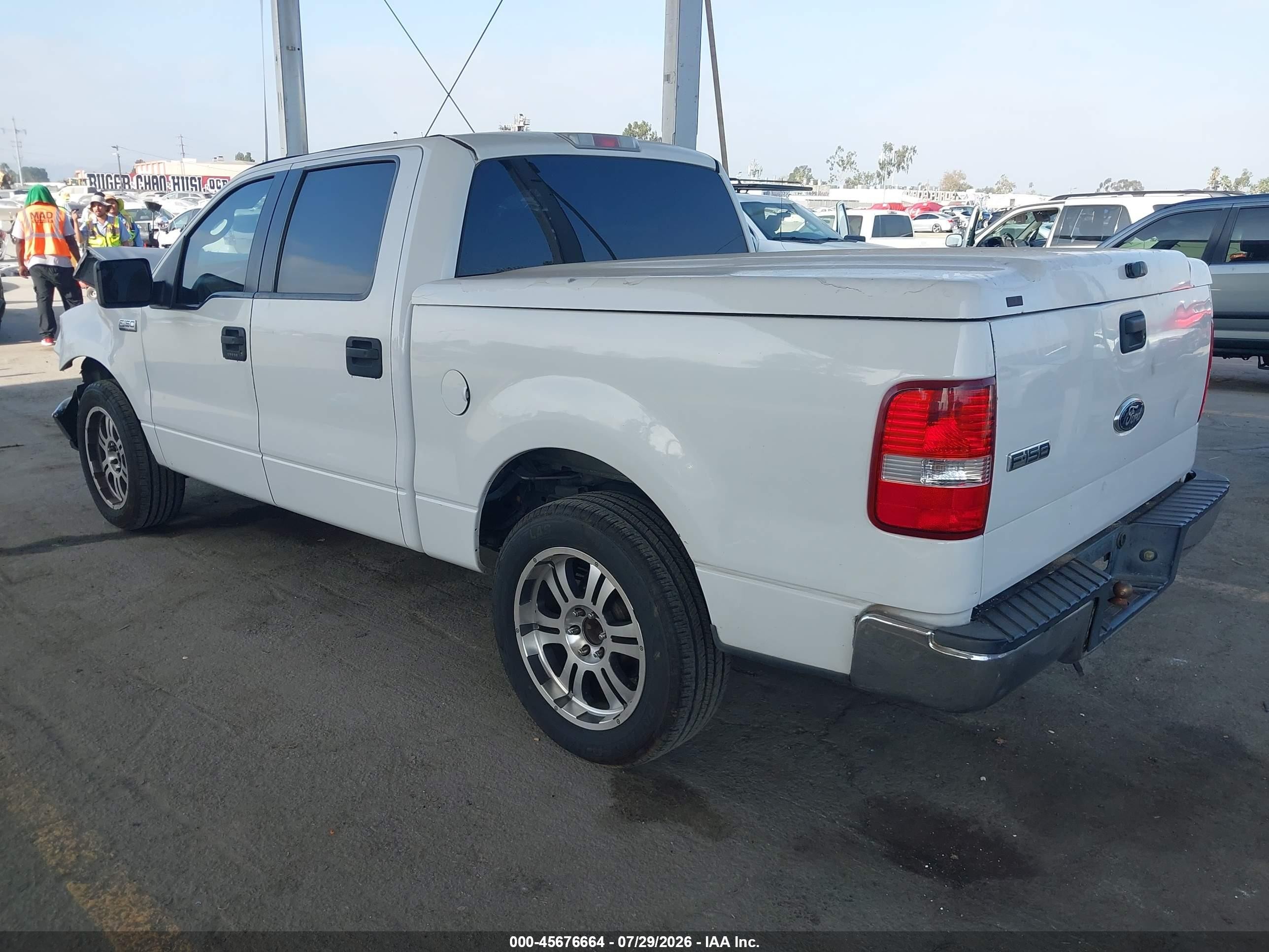 2005 Ford F-150 Xlt White vin: 1FTRW12W75KD61055