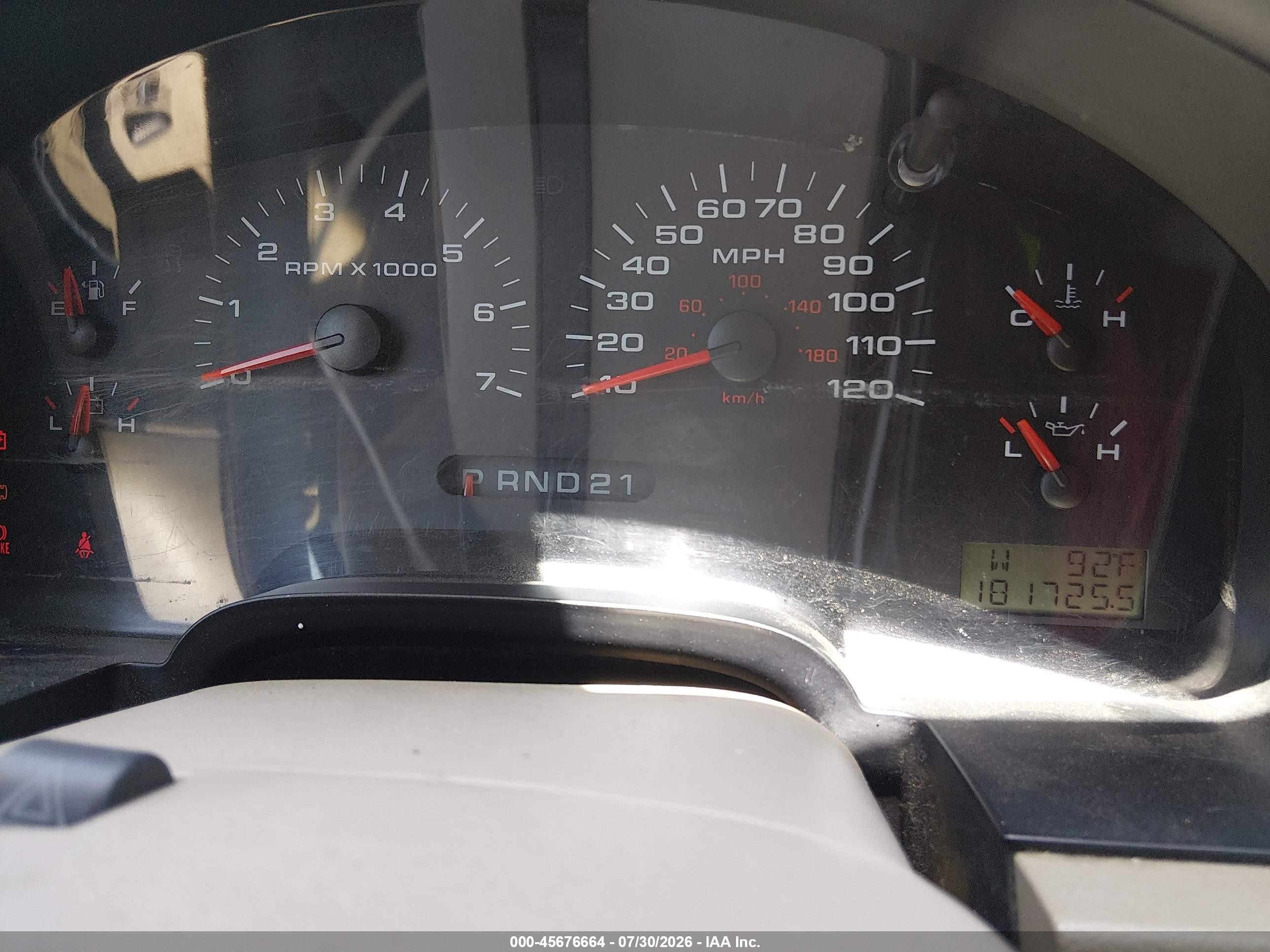 2005 Ford F-150 Xlt White vin: 1FTRW12W75KD61055