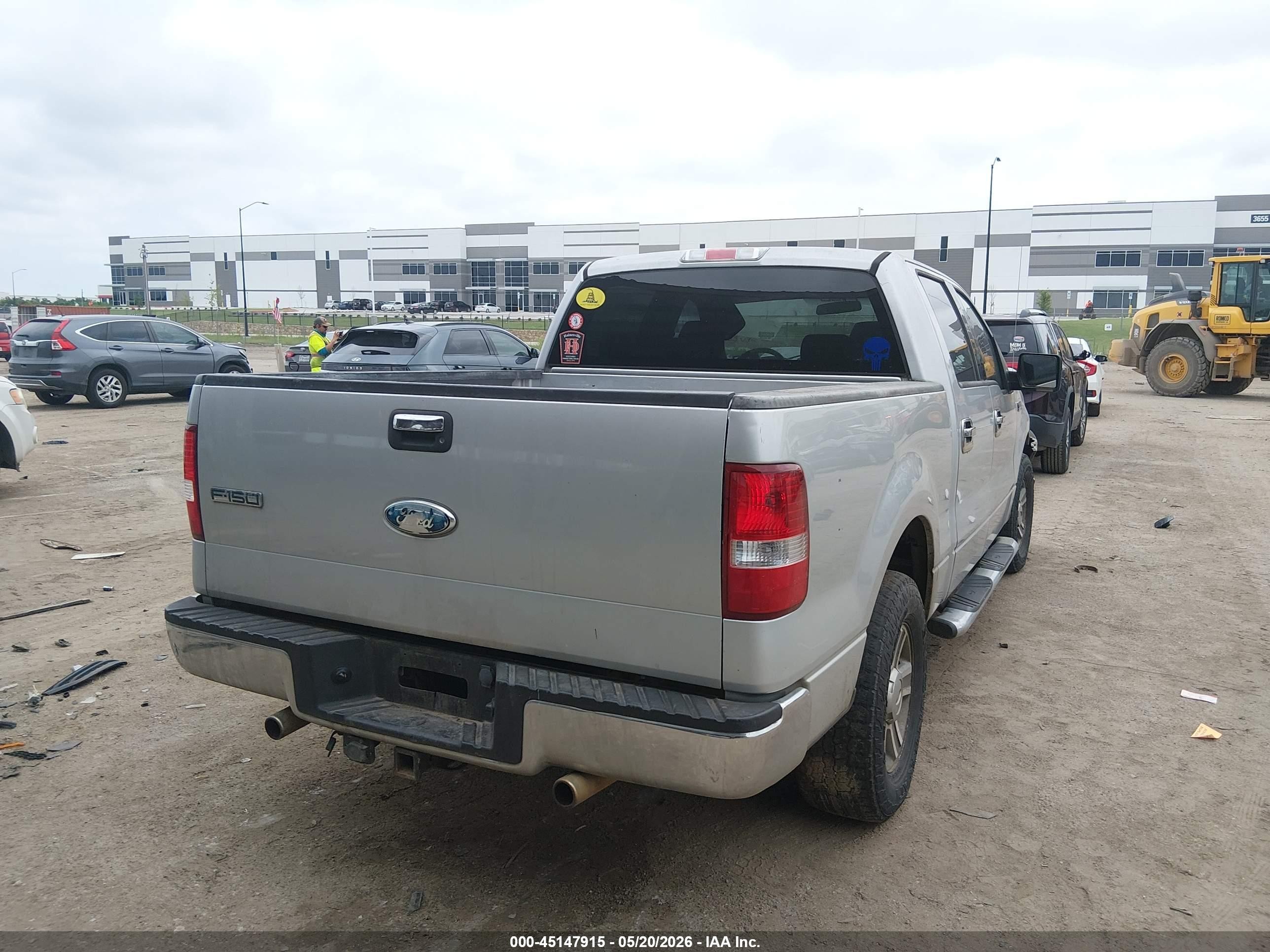 2004 Ford F-150 Xlt Серебряный vin: 1FTRW12W84FA12333