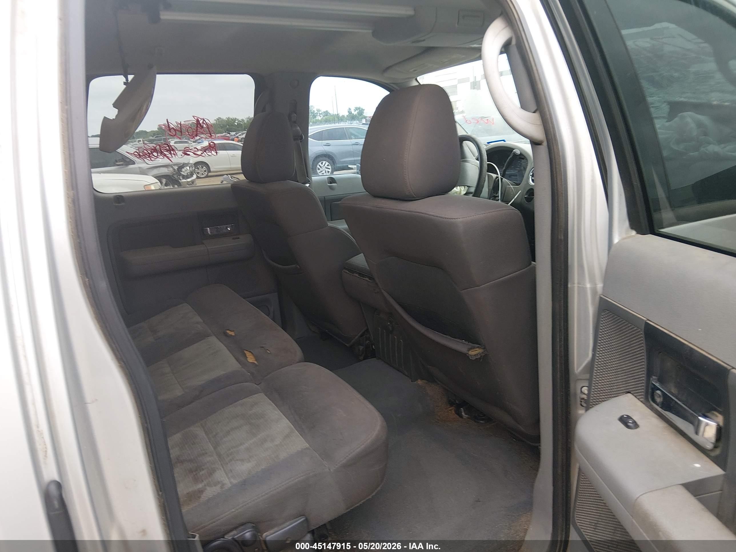 2004 Ford F-150 Xlt Серебряный vin: 1FTRW12W84FA12333