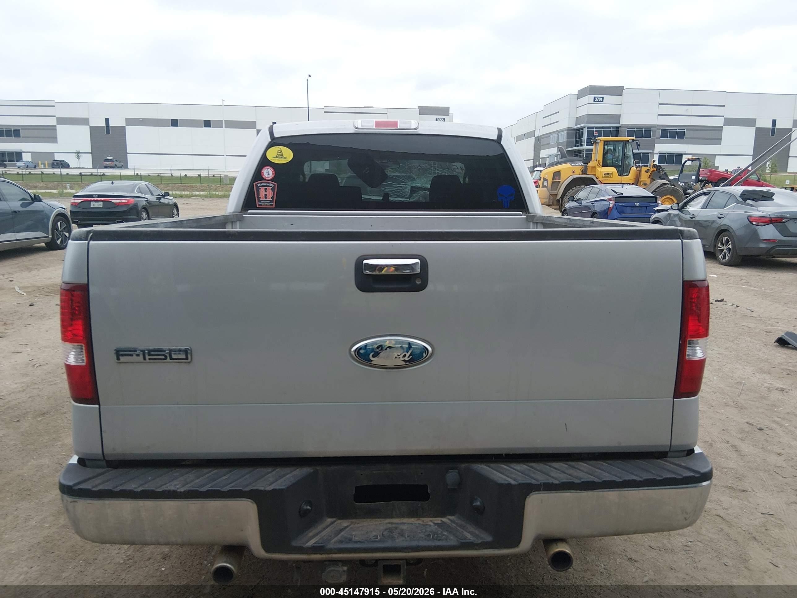 2004 Ford F-150 Xlt Серебряный vin: 1FTRW12W84FA12333
