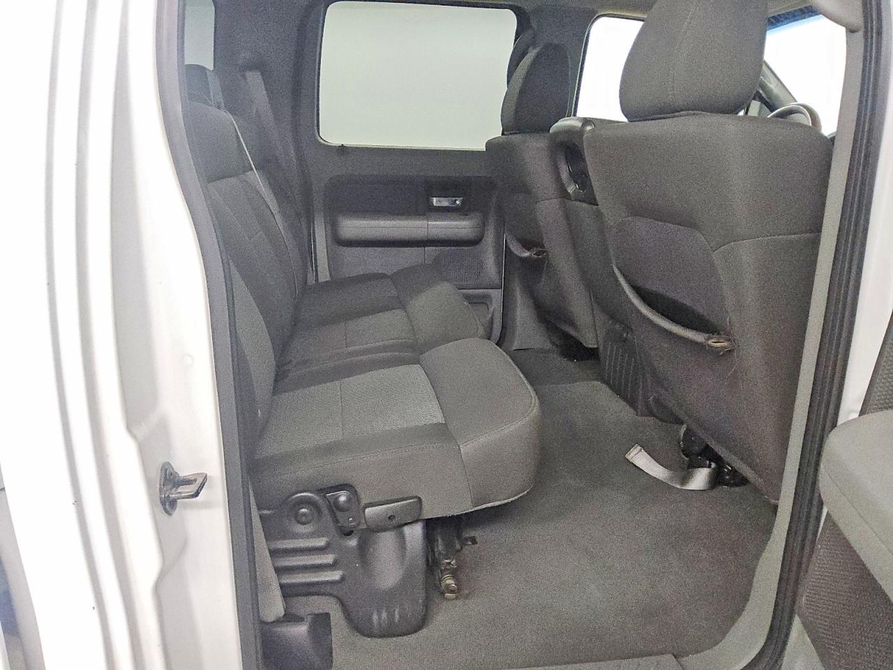 2005 Ford F150 Supercrew White vin: 1FTRW12W95FB33714