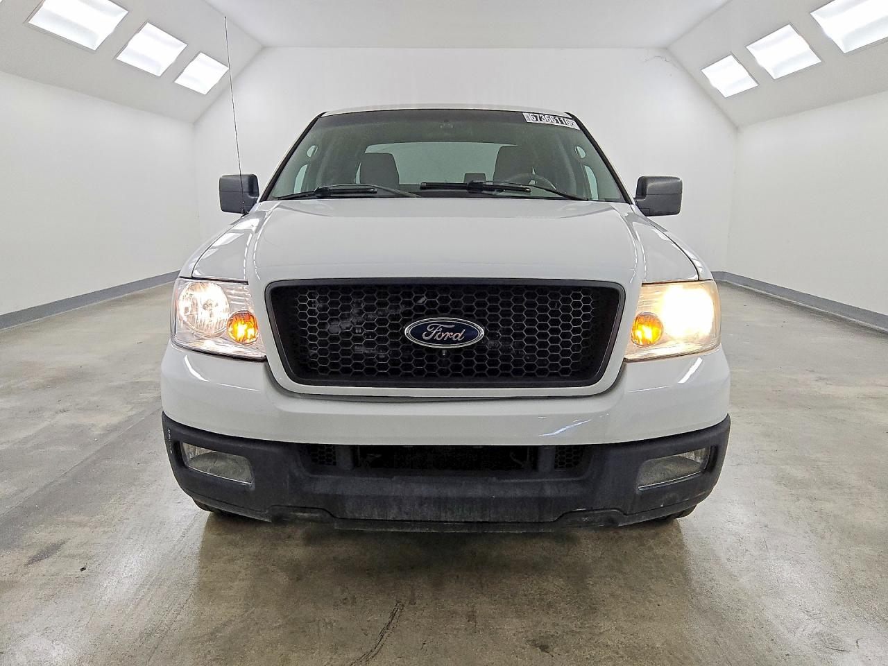 2005 Ford F150 Supercrew White vin: 1FTRW12W95FB33714