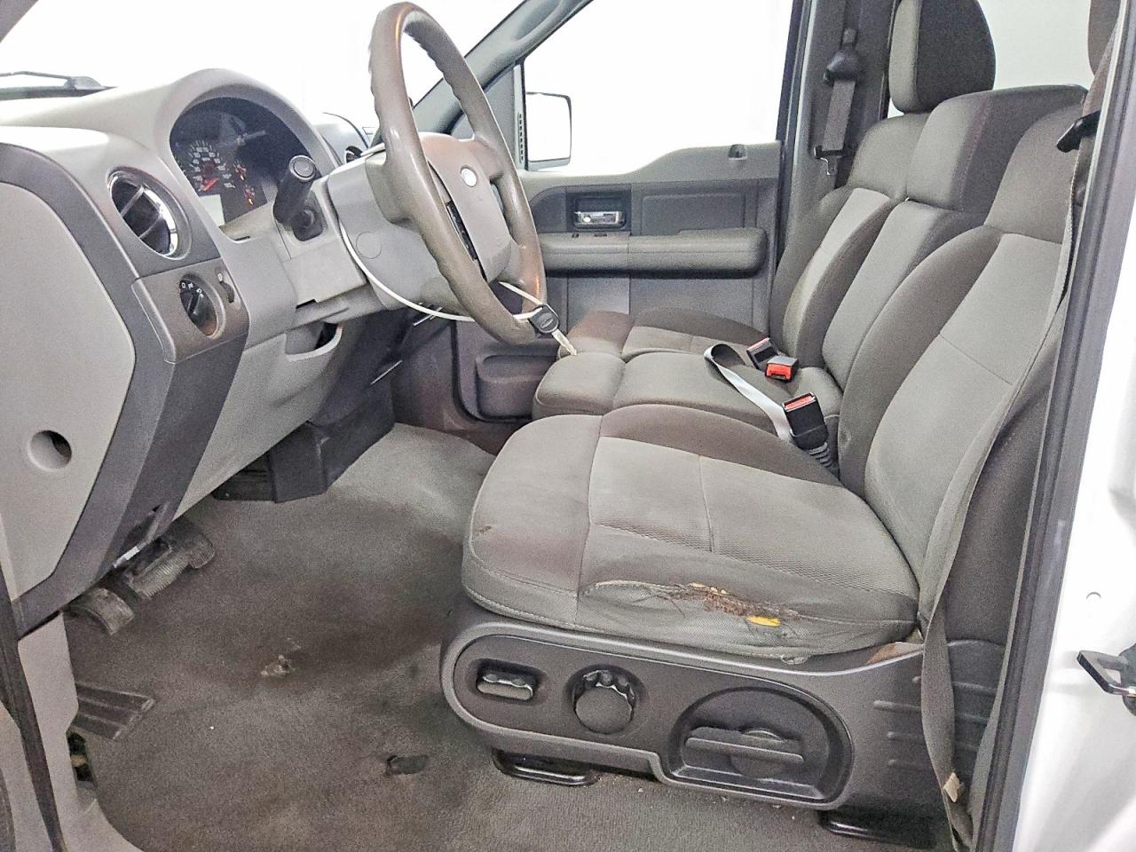 2005 Ford F150 Supercrew White vin: 1FTRW12W95FB33714