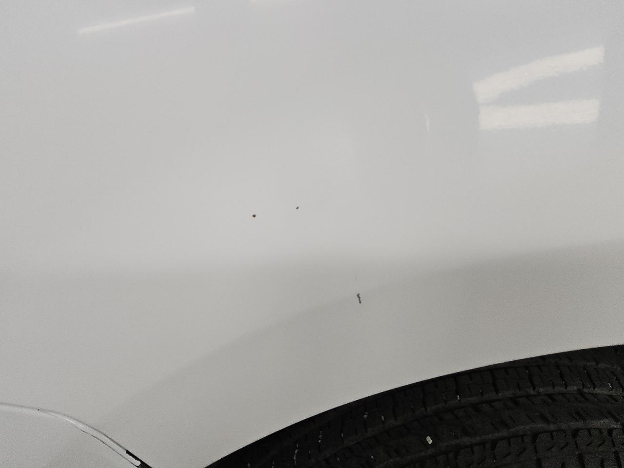 2005 Ford F150 Supercrew White vin: 1FTRW12W95FB33714 Damage: Left Front Fender, Chipped, 2