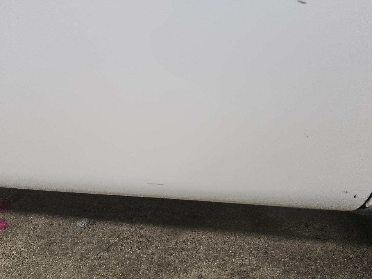 2005 Ford F150 Supercrew White vin: 1FTRW12W95FB33714 Damage: Right Front Door, Chipped, 2