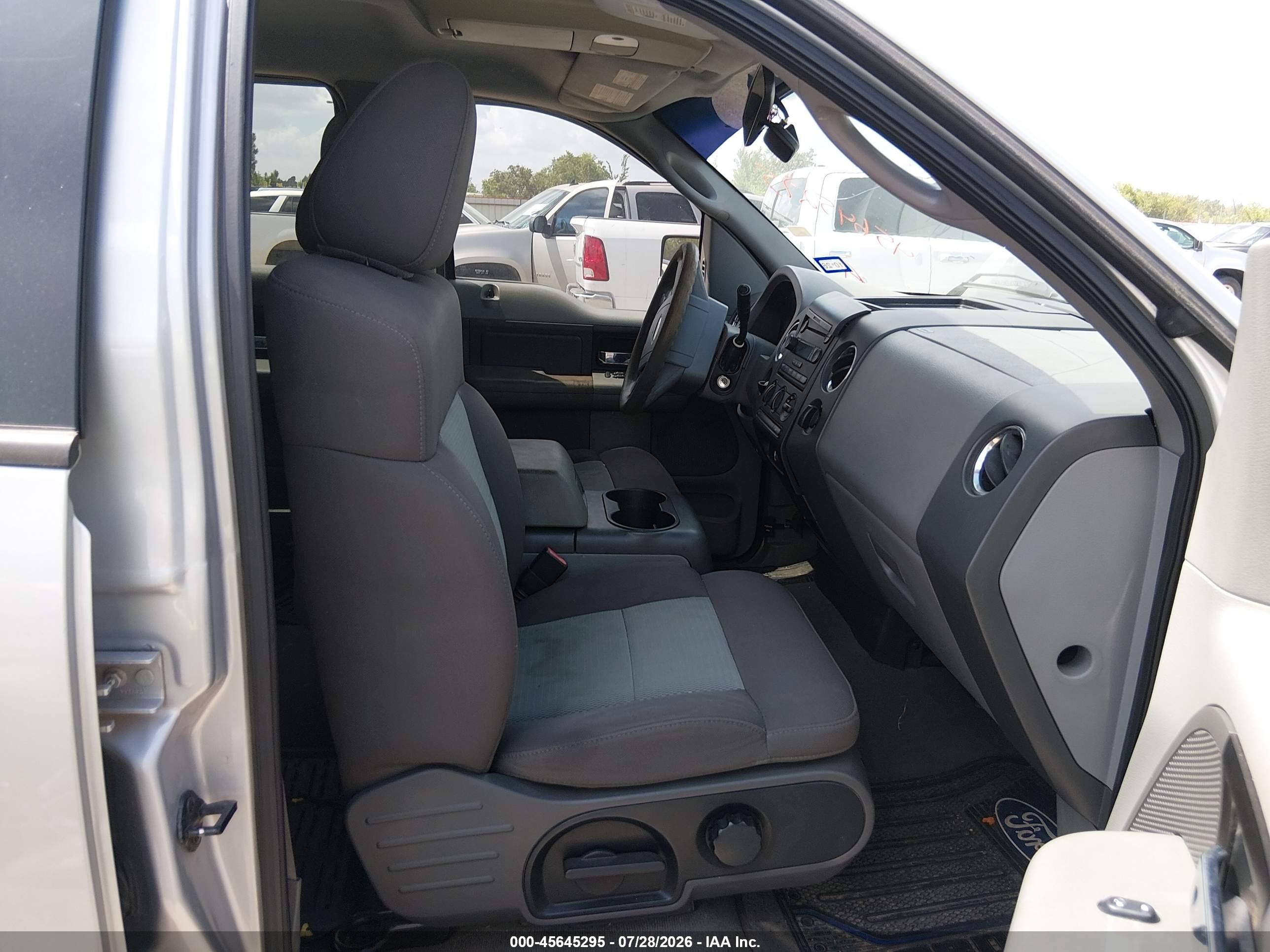 2005 Ford F-150 Xlt Silver vin: 1FTRW12W95KD20023