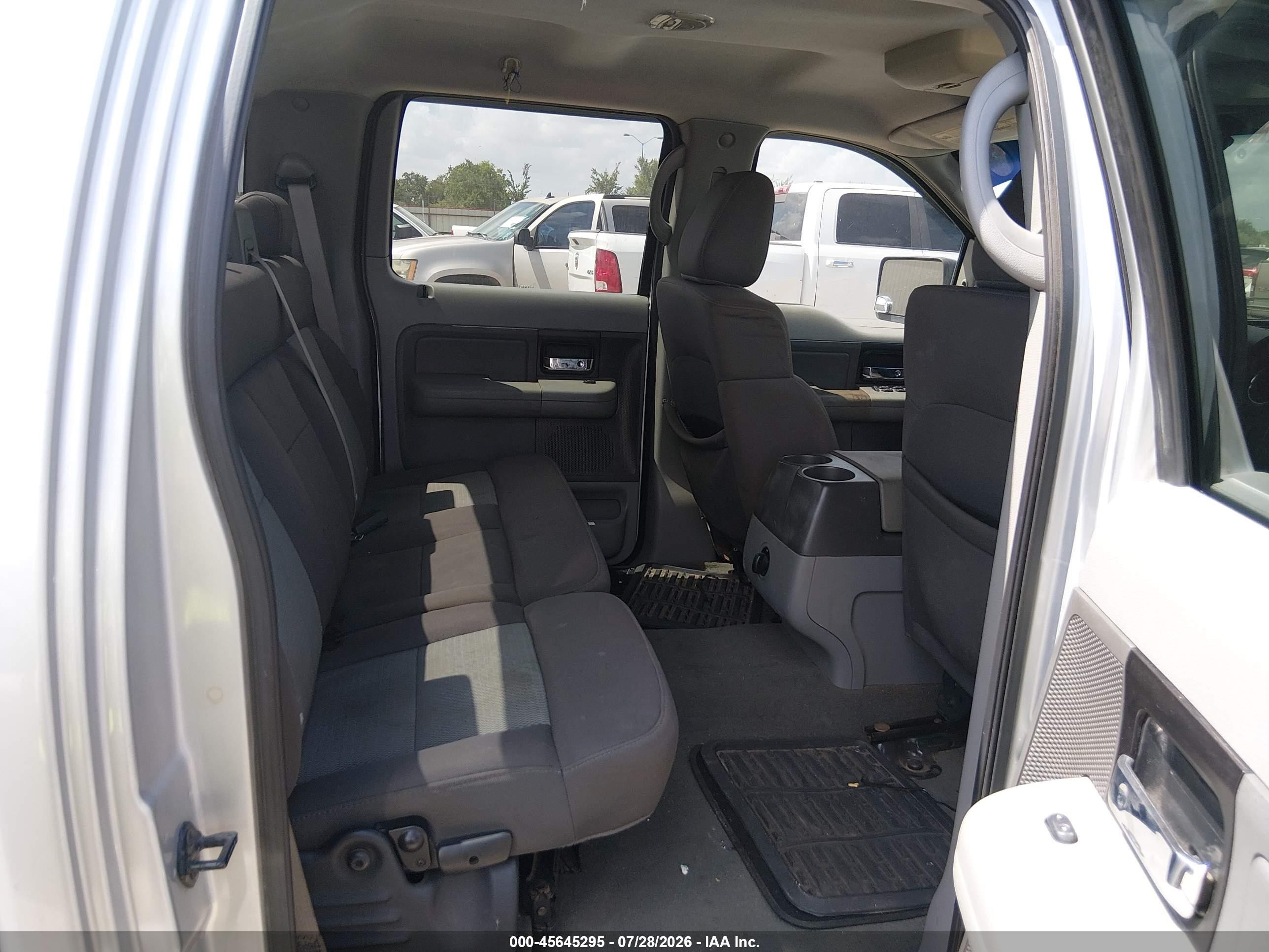 2005 Ford F-150 Xlt Silver vin: 1FTRW12W95KD20023