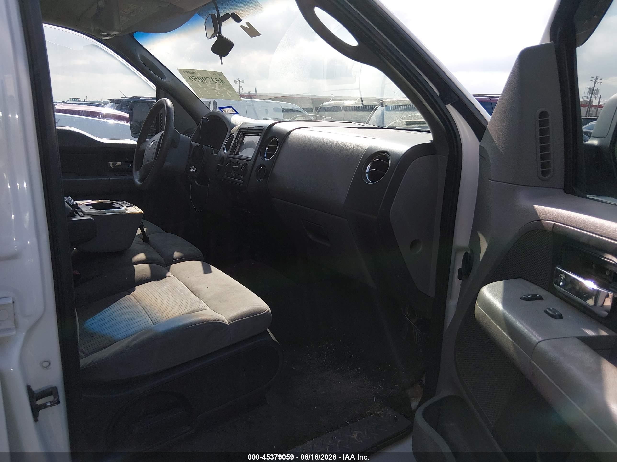 2007 Ford F-150 Xlt Белый vin: 1FTRW12WX7FA11219