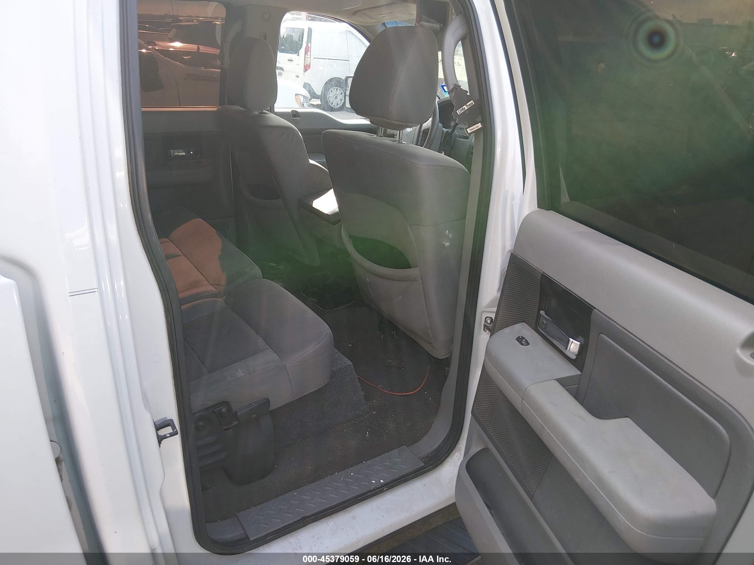 2007 Ford F-150 Xlt Белый vin: 1FTRW12WX7FA11219