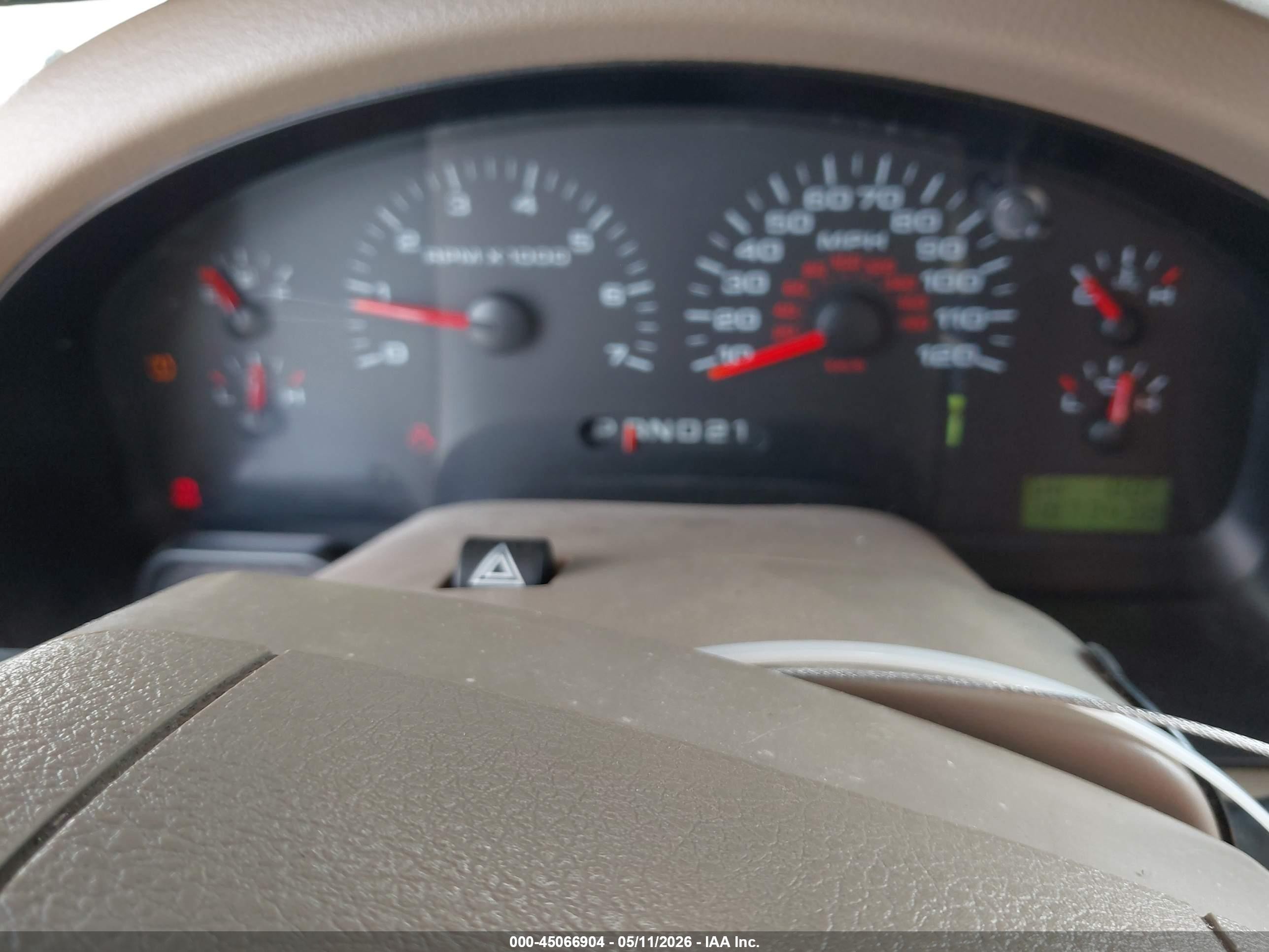 2007 Ford F-150 Xlt Red vin: 1FTRW12WX7KA79754