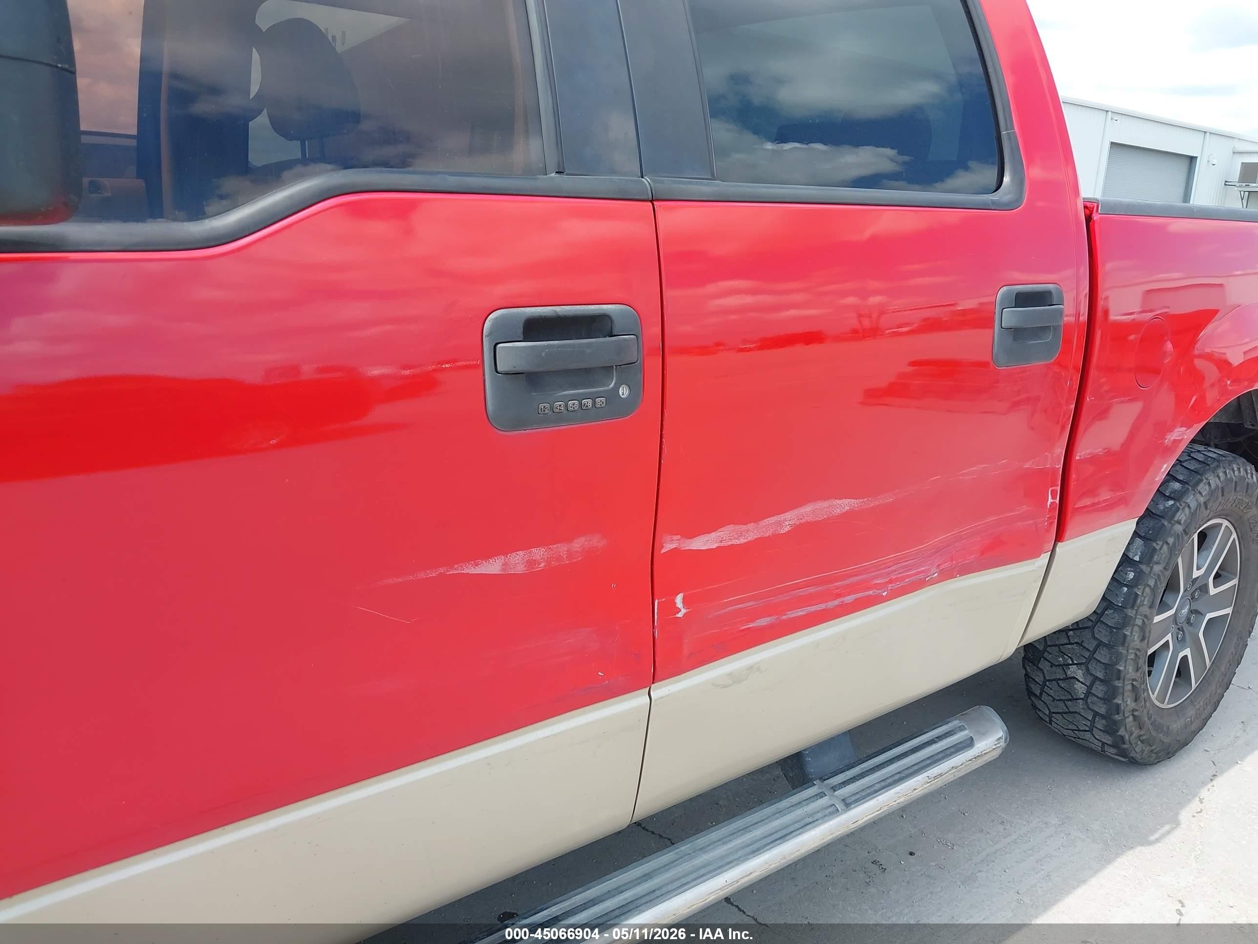 2007 Ford F-150 Xlt Red vin: 1FTRW12WX7KA79754