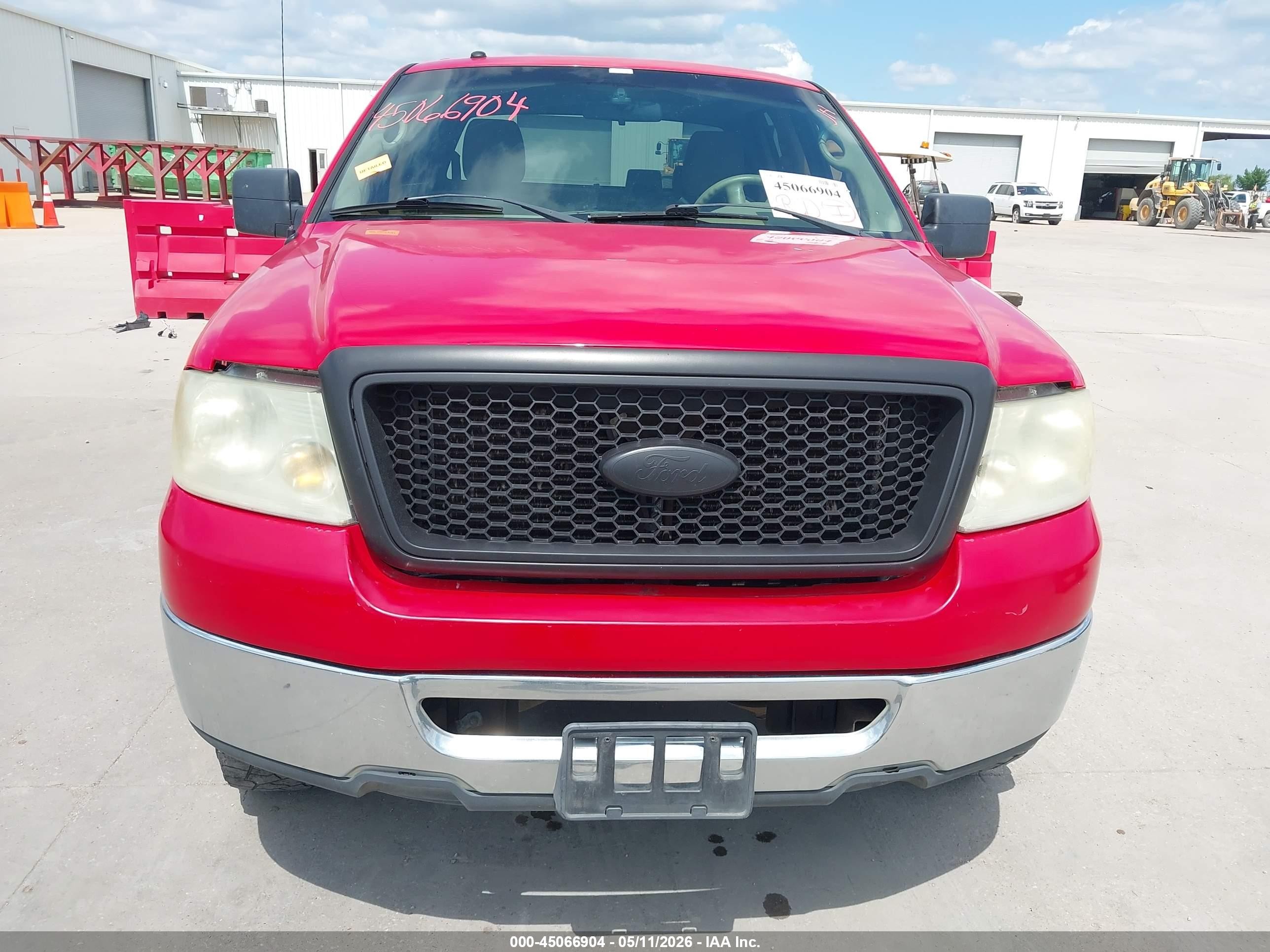 2007 Ford F-150 Xlt Red vin: 1FTRW12WX7KA79754