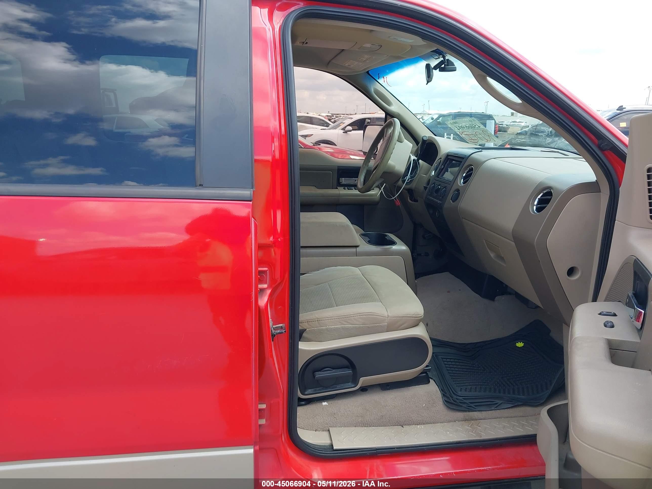 2007 Ford F-150 Xlt Red vin: 1FTRW12WX7KA79754