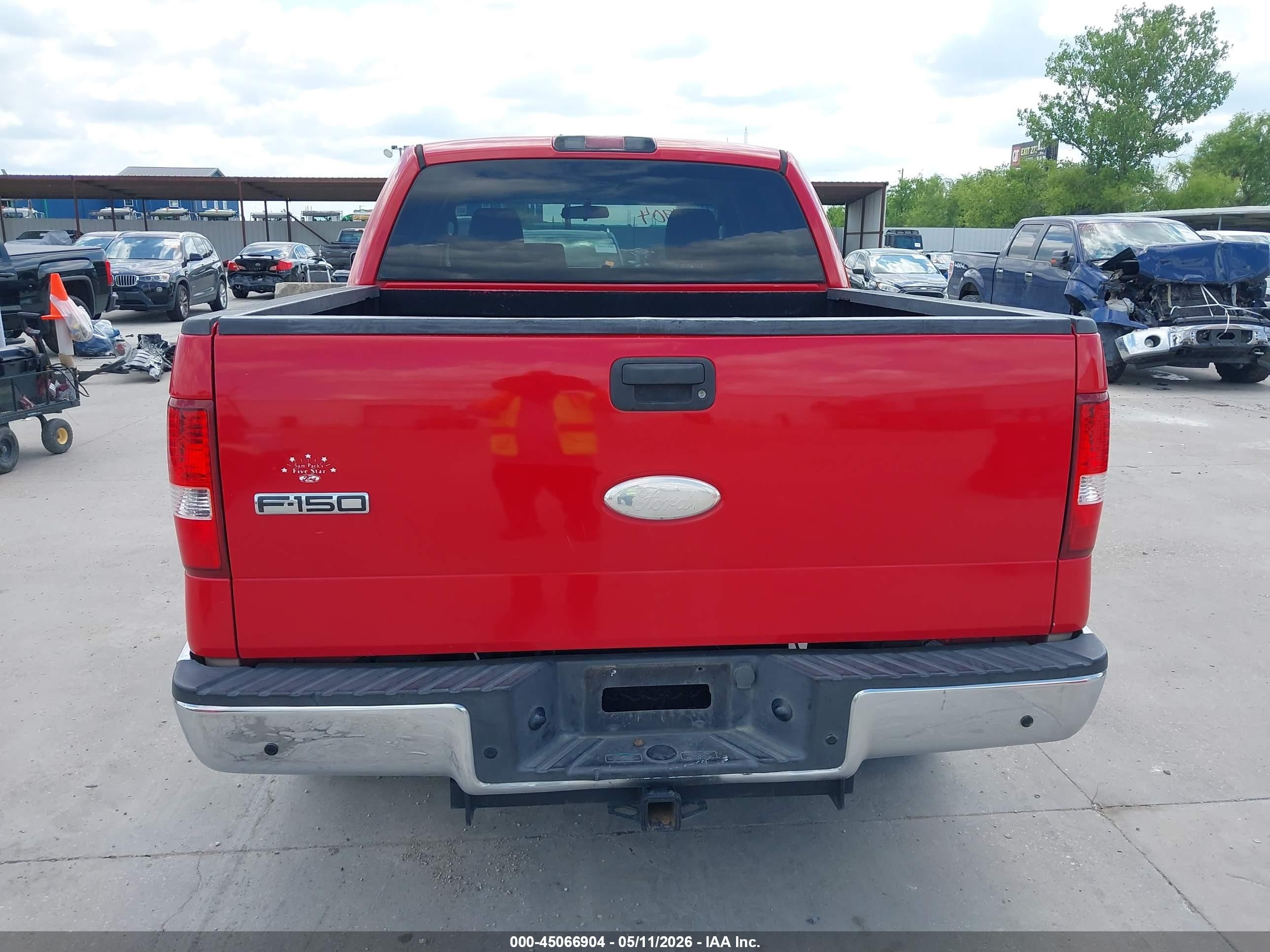 2007 Ford F-150 Xlt Red vin: 1FTRW12WX7KA79754
