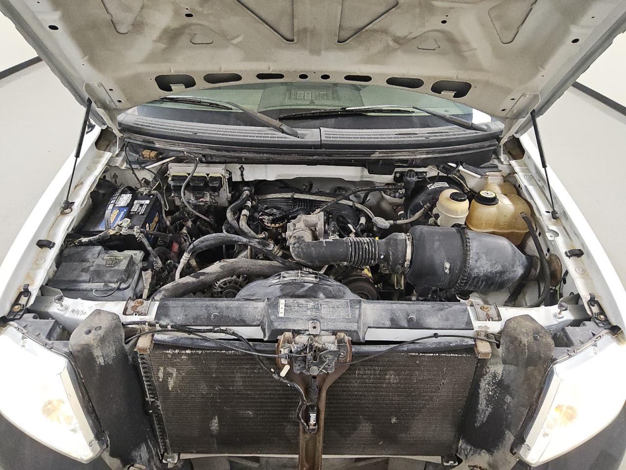 2008 Ford F150 Supercrew White vin: 1FTRW12WX8FC02897 Damage: Air Conditioner, Blows Warm, Repair Required