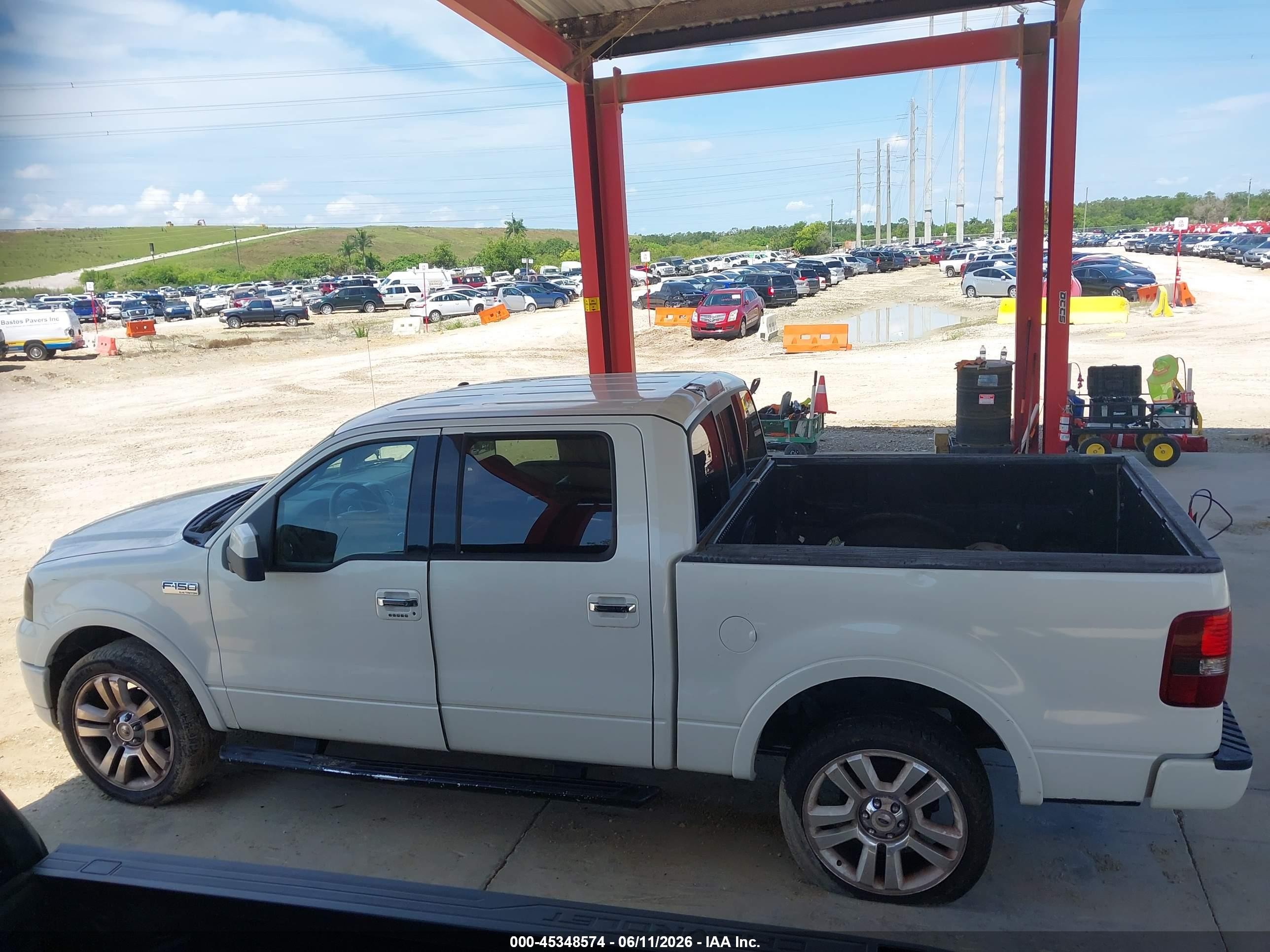 2008 Ford F-150 Harley-davidson/limited White vin: 1FTRW14528FA26898