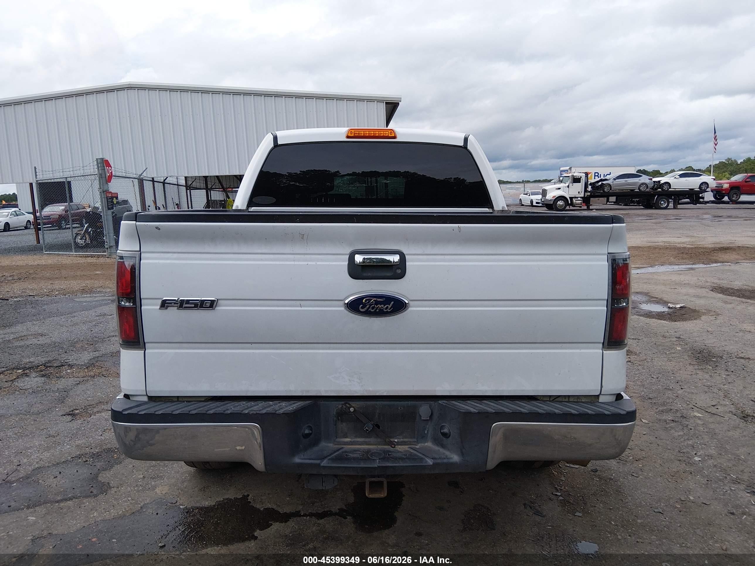 2009 Ford F-150 Xl/xlt Белый vin: 1FTRW14879KC92226