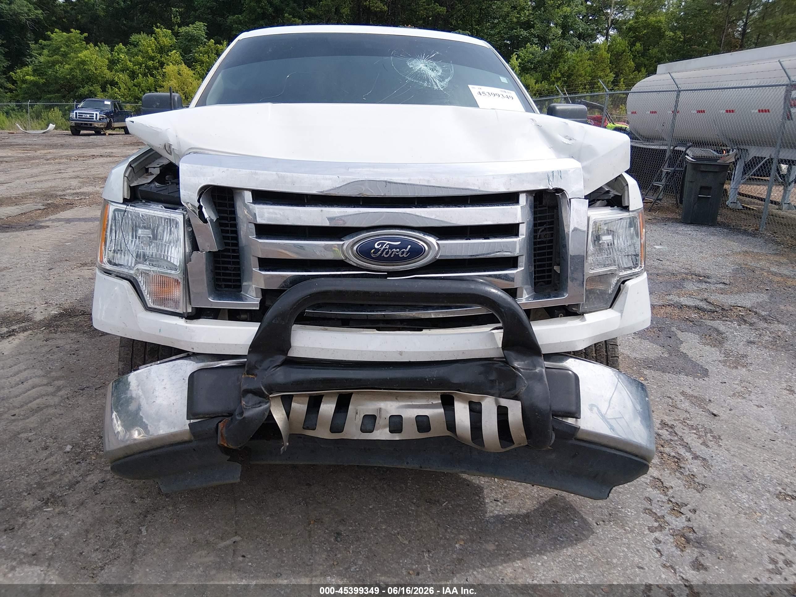 2009 Ford F-150 Xl/xlt Белый vin: 1FTRW14879KC92226