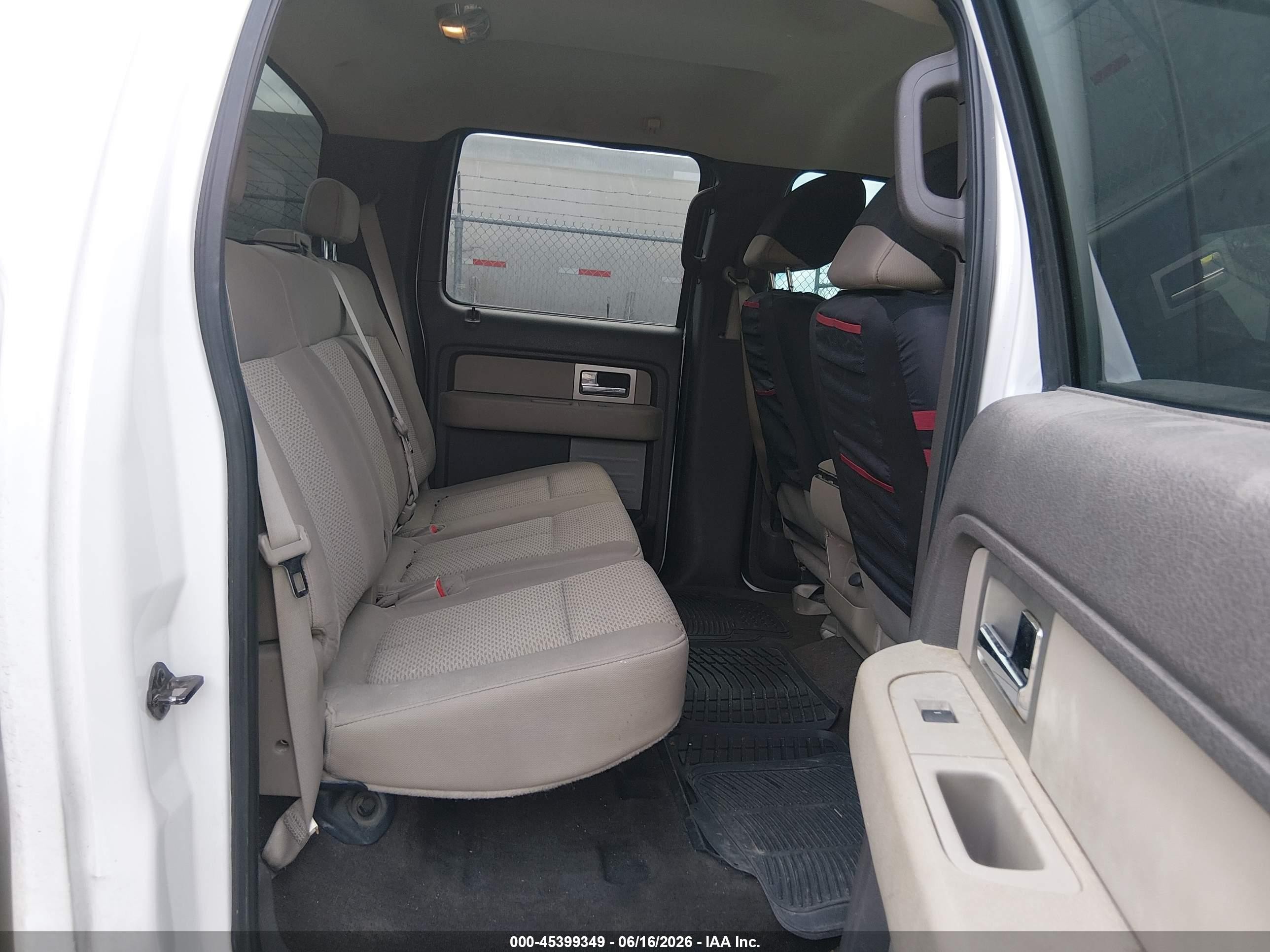2009 Ford F-150 Xl/xlt Белый vin: 1FTRW14879KC92226