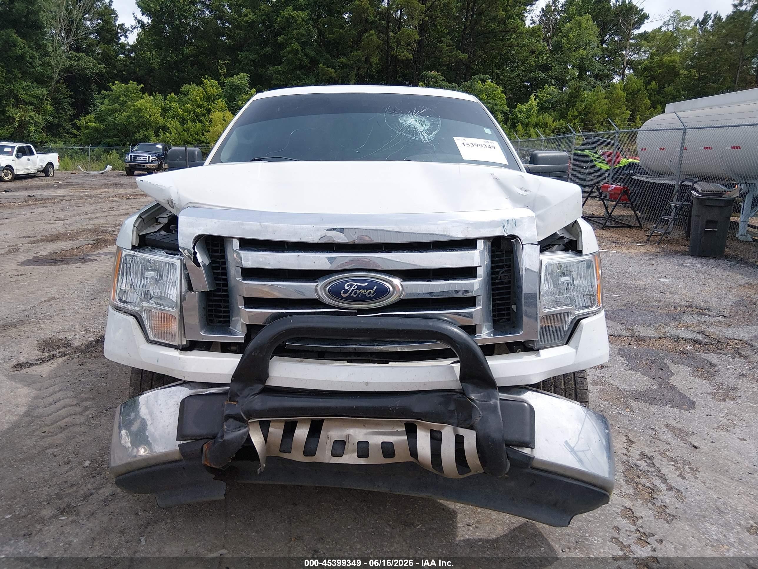 2009 Ford F-150 Xl/xlt Белый vin: 1FTRW14879KC92226