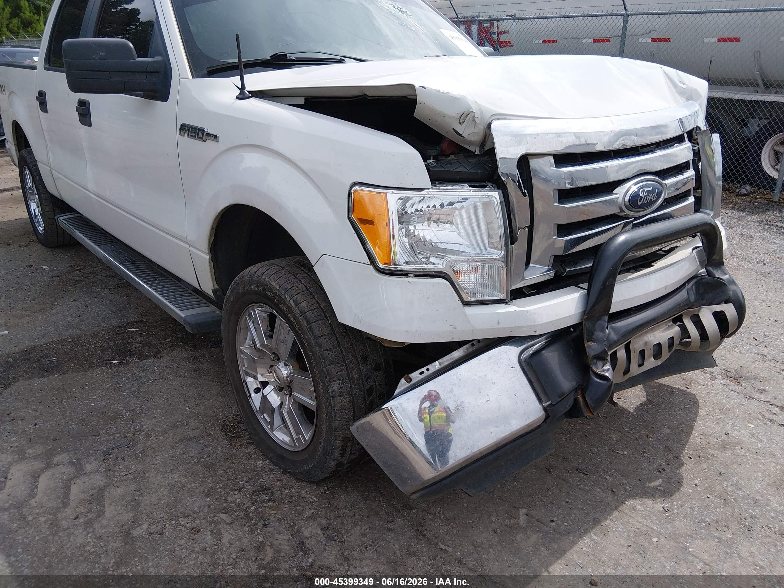 2009 Ford F-150 Xl/xlt Белый vin: 1FTRW14879KC92226
