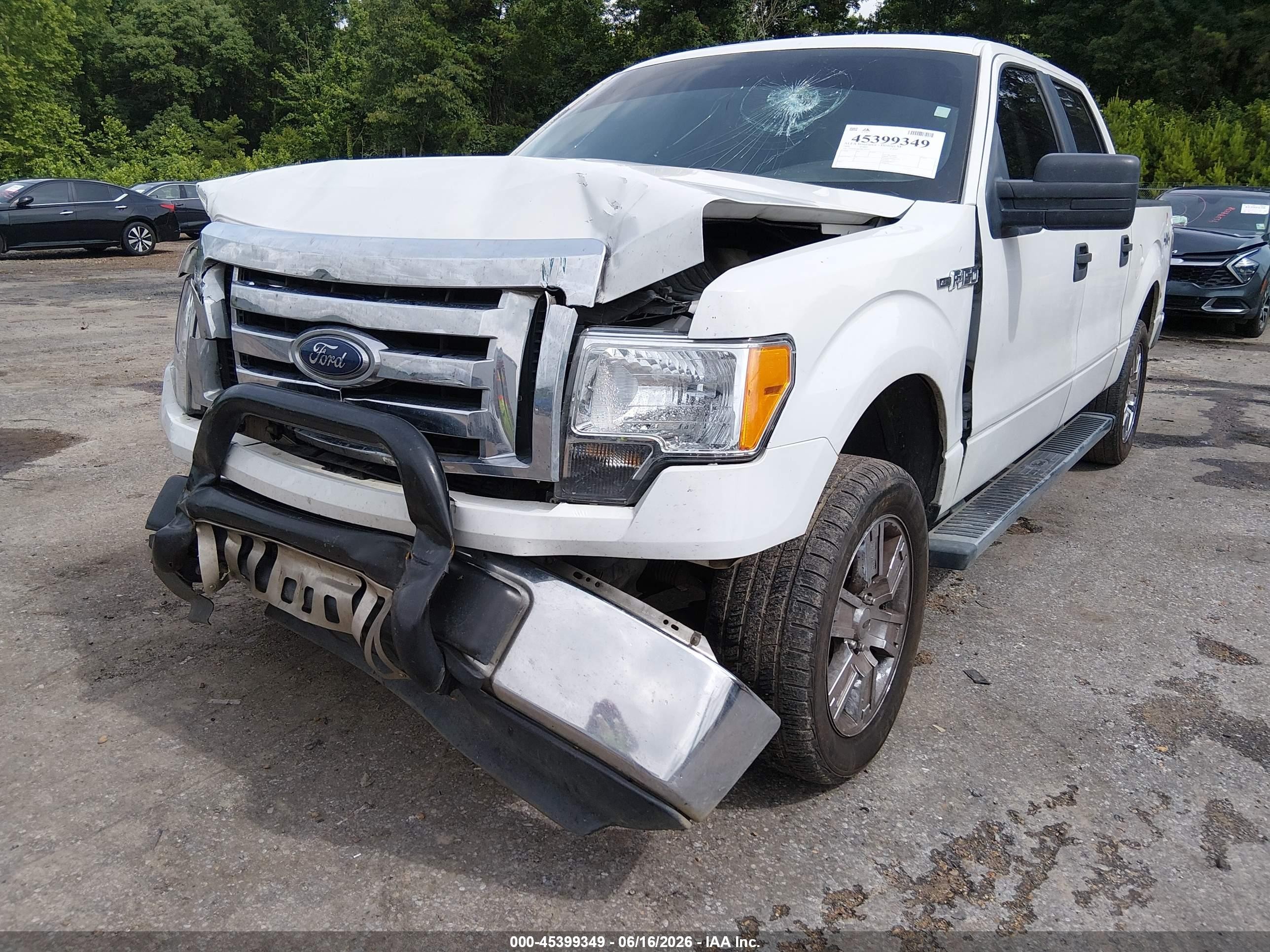 2009 Ford F-150 Xl/xlt Белый vin: 1FTRW14879KC92226