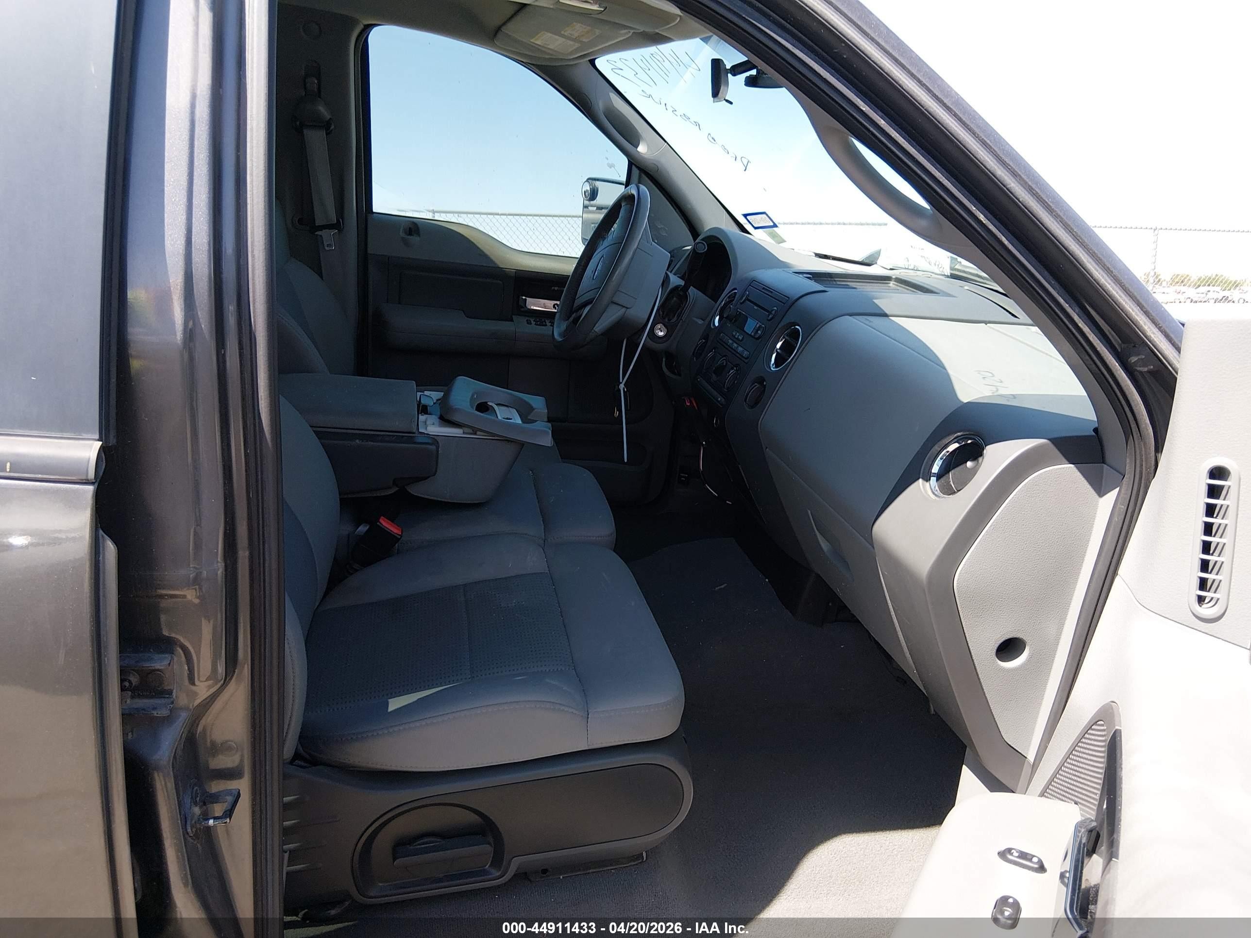 2007 Ford F-150 Xlt Gray vin: 1FTRW14W57KC01952