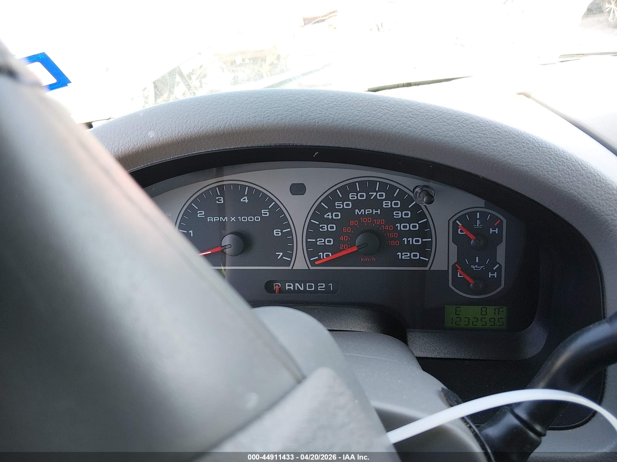 2007 Ford F-150 Xlt Gray vin: 1FTRW14W57KC01952