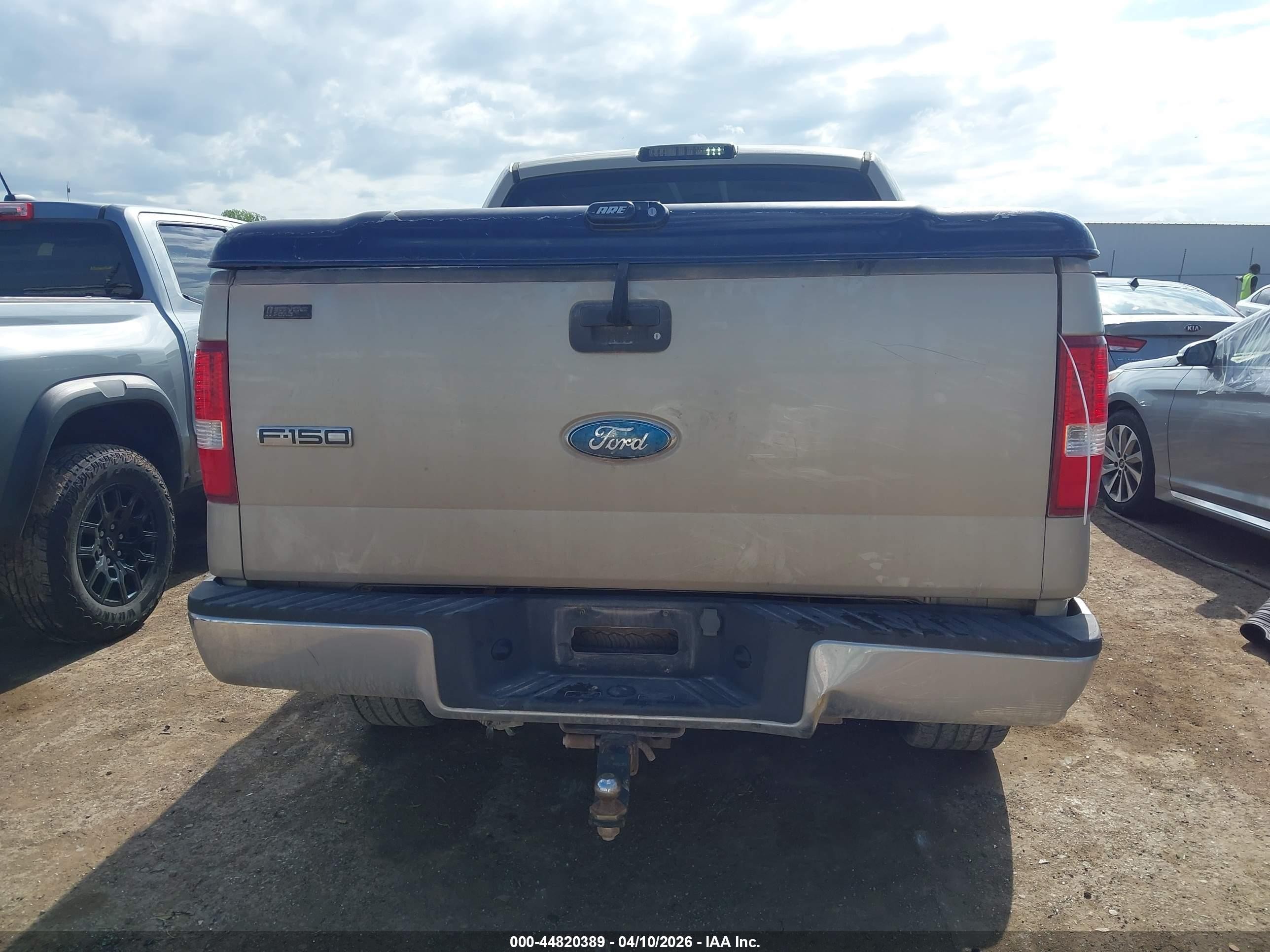 2007 Ford F-150 Xlt Beige vin: 1FTRW14W57KC12840