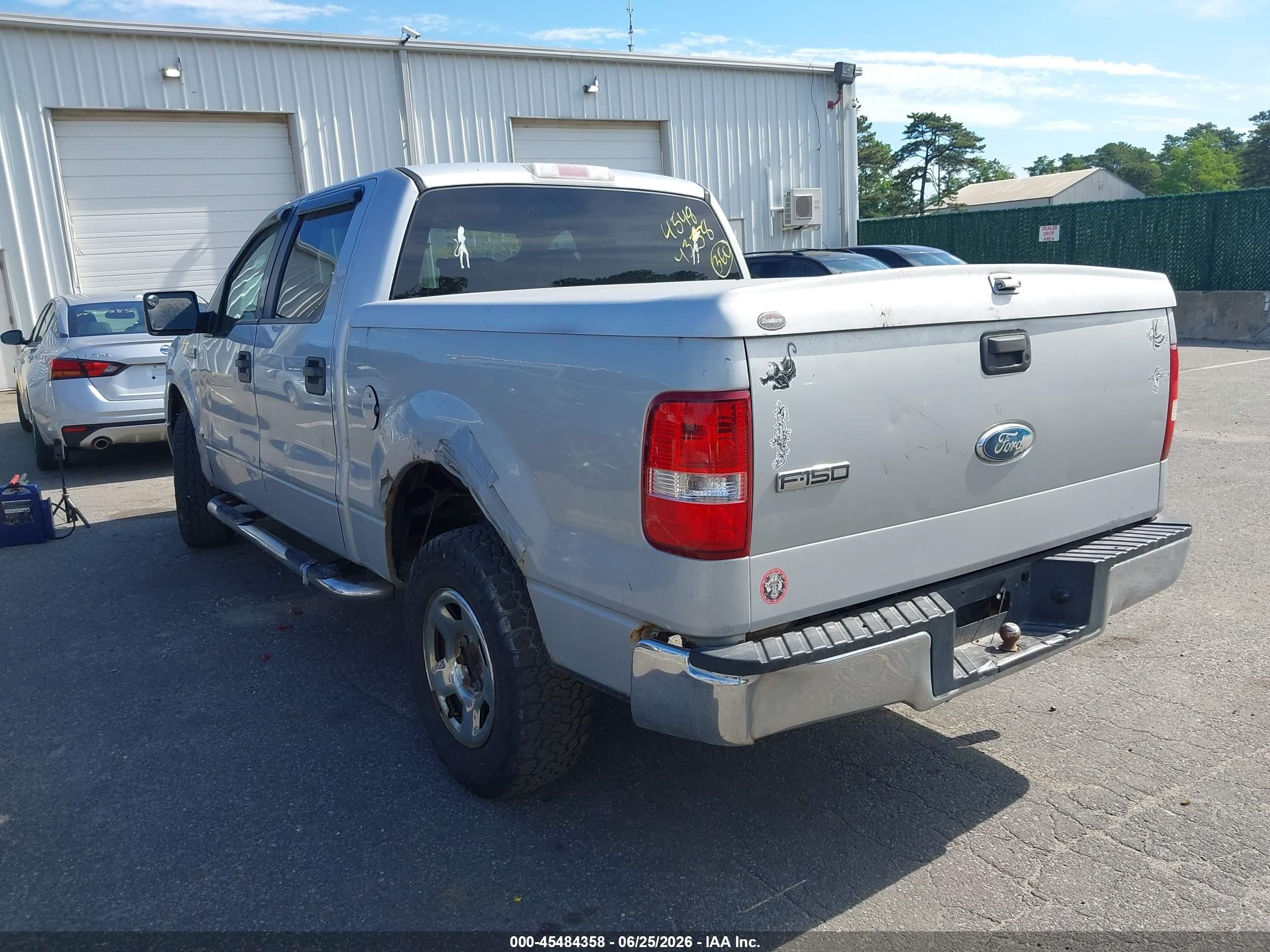 2007 Ford F-150 Xlt Серебряный vin: 1FTRW14W77FB40175