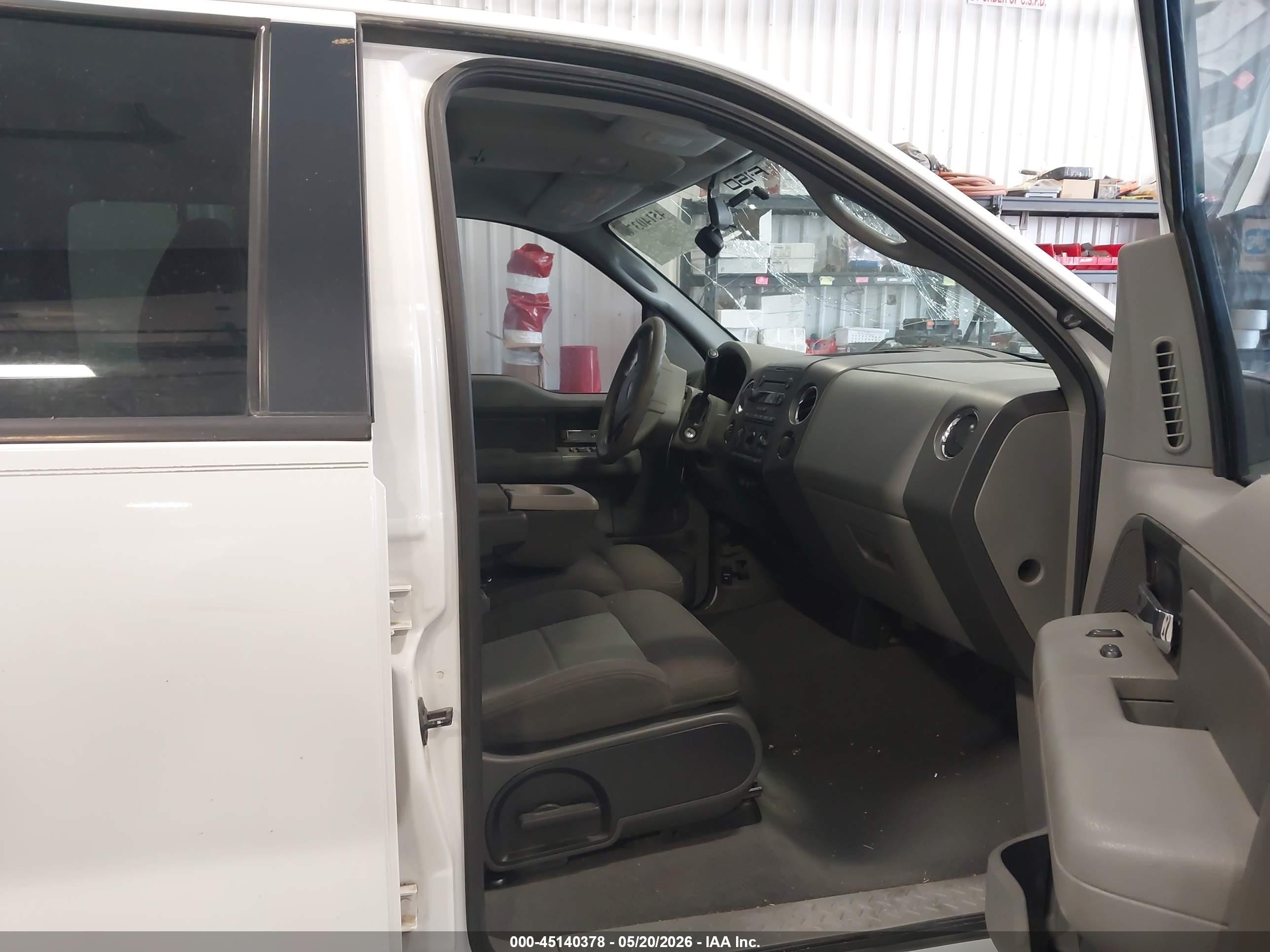 2006 Ford F-150 Xlt Белый vin: 1FTRW14W96KC17585
