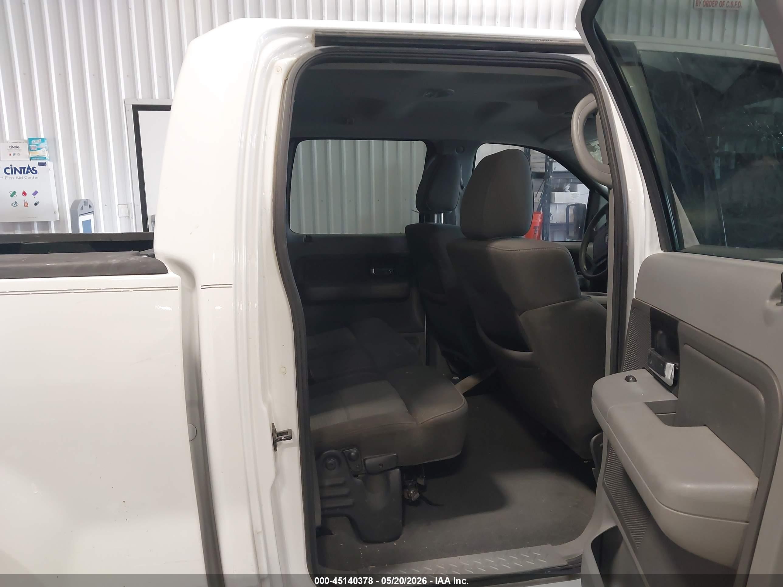 2006 Ford F-150 Xlt Белый vin: 1FTRW14W96KC17585