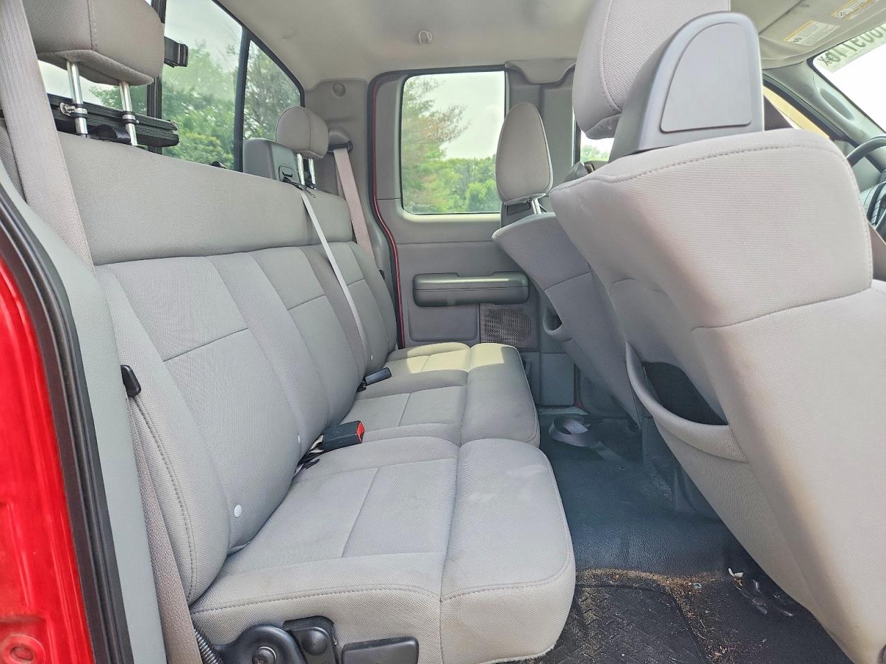 2005 Ford F150 Red vin: 1FTRX04W35KD21396