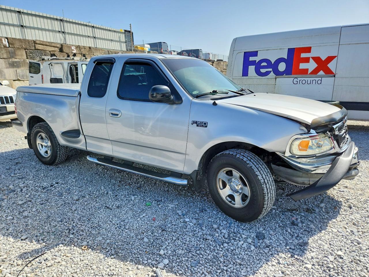2003 Ford 150 Silver vin: 1FTRX07233KC83948